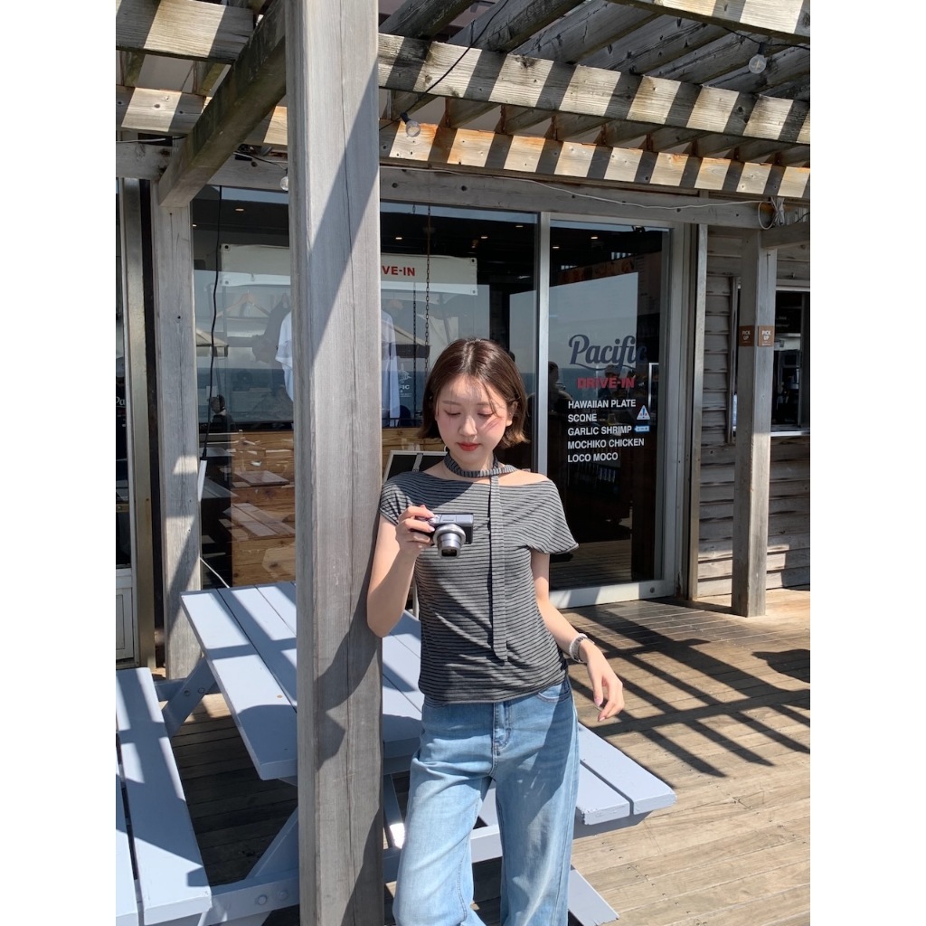 【imfine】縮腰顯瘦的細橫條附繞脖上衣 #9899