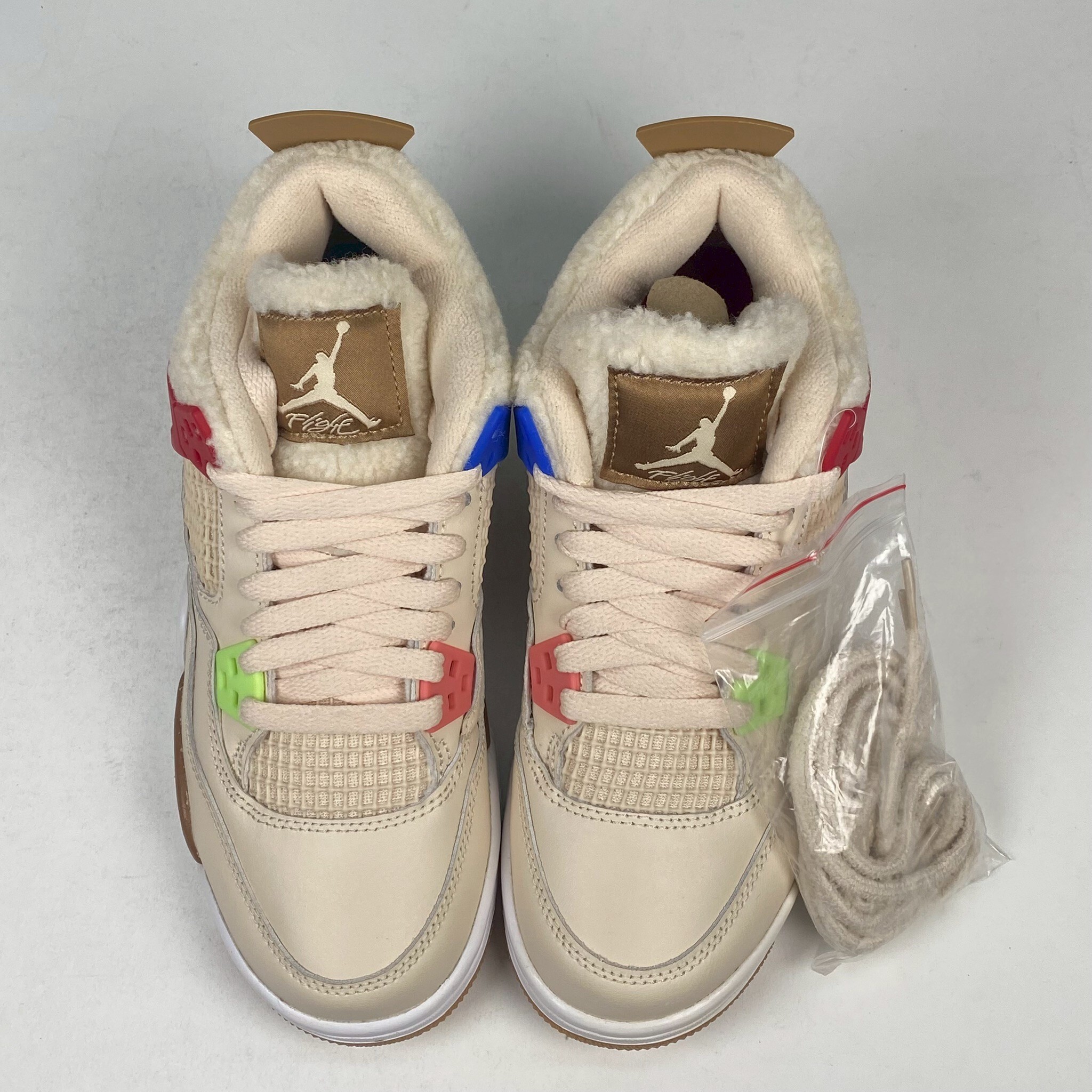 兩腳中底泛黃&鞋盒破損 DH0572-264 4.5Y AIR JORDAN 4 RETRO GS 野獸冒險樂園 女款 米白卡其