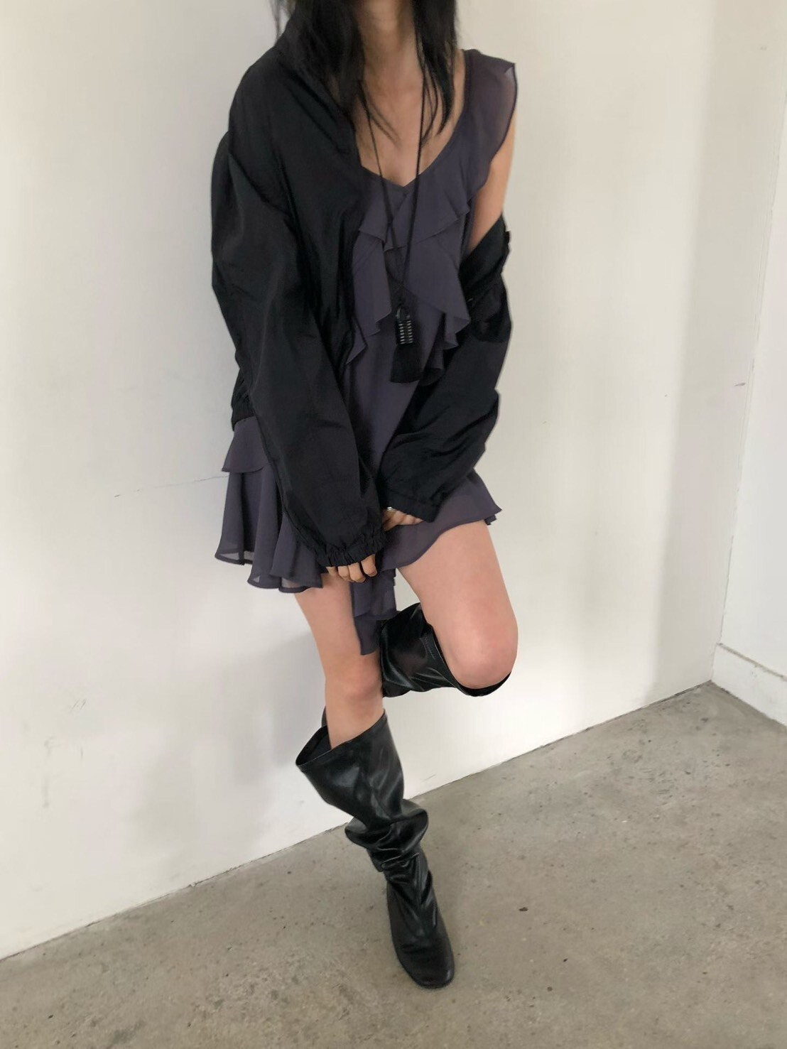 甜美感荷葉滾邊V領長版上衣短洋裝 / 2色