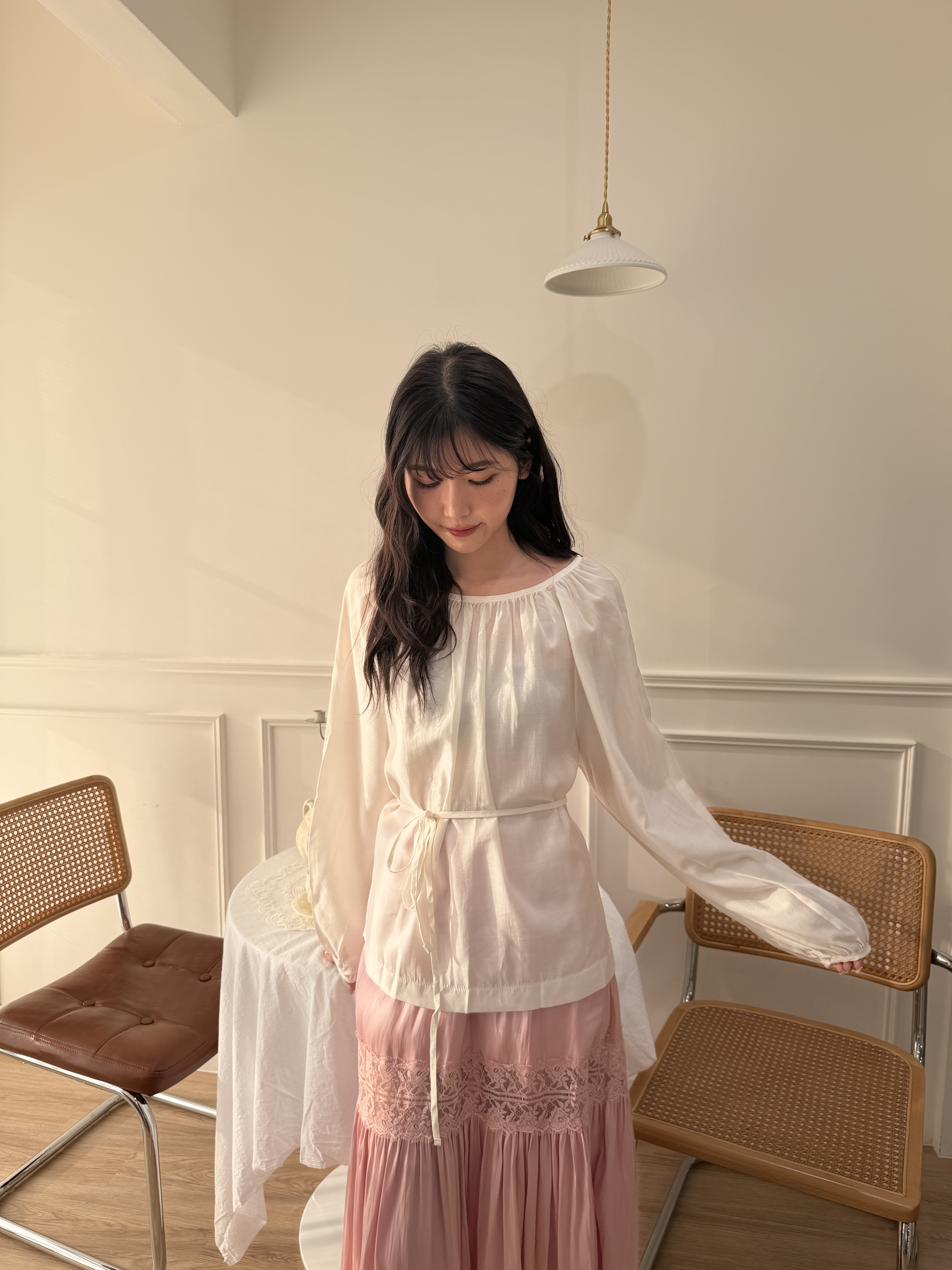 🌷氣質圓領綁帶上衣 (白色)