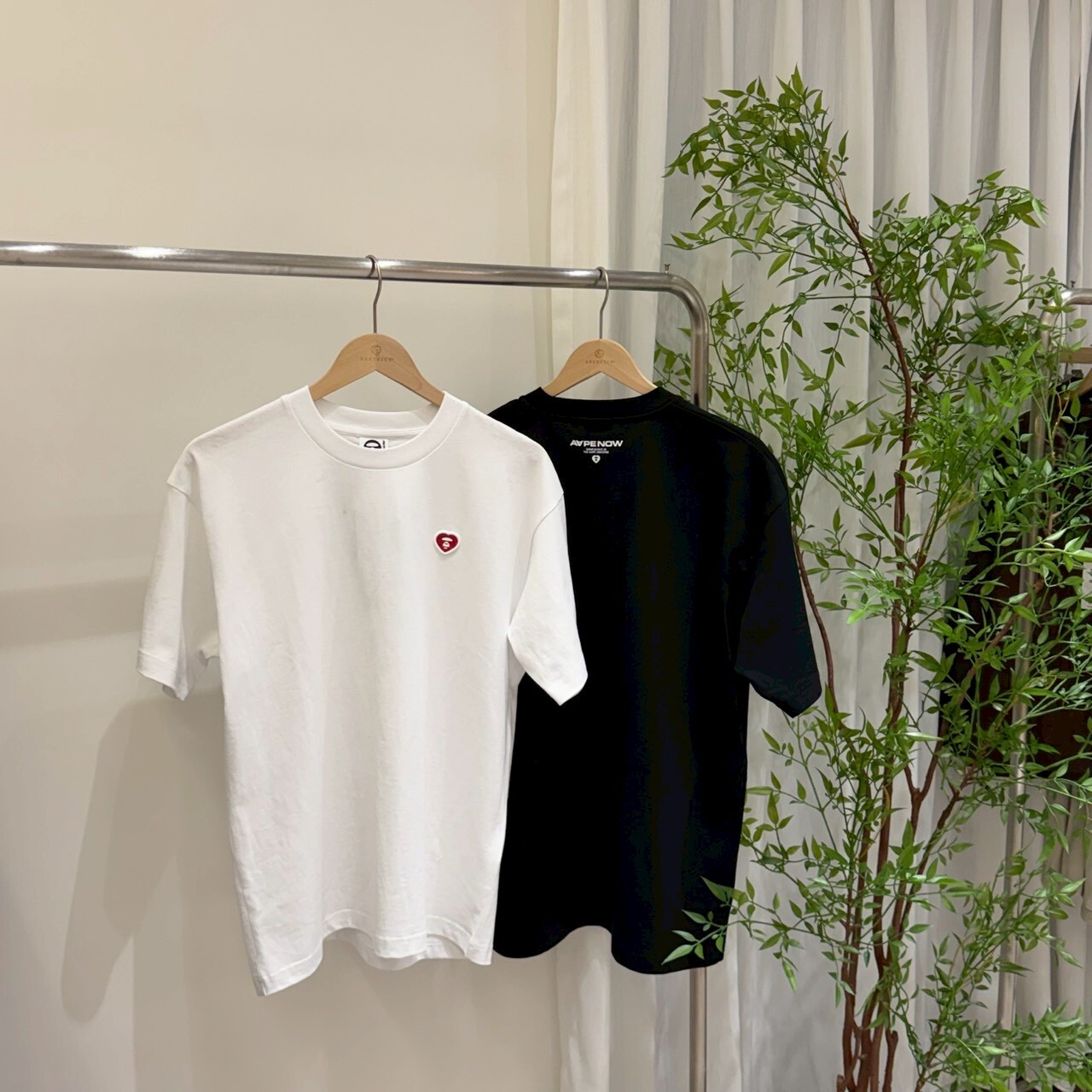 Aape 愛心猿顏徽章字母印花簡約短袖 M1807XXQ