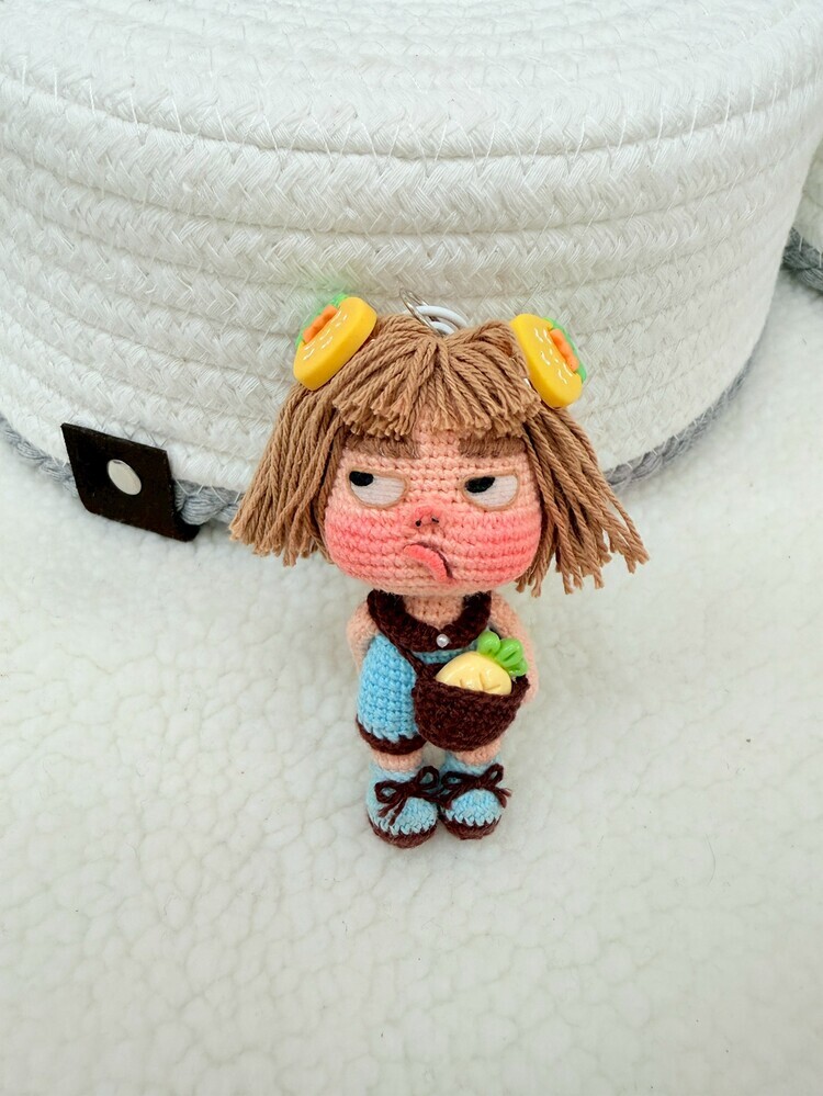 預購007-扁嘴藍色吊帶褲口袋迷你精緻醜娃吊飾『約7.5-9cm』『預購時間45-90天』