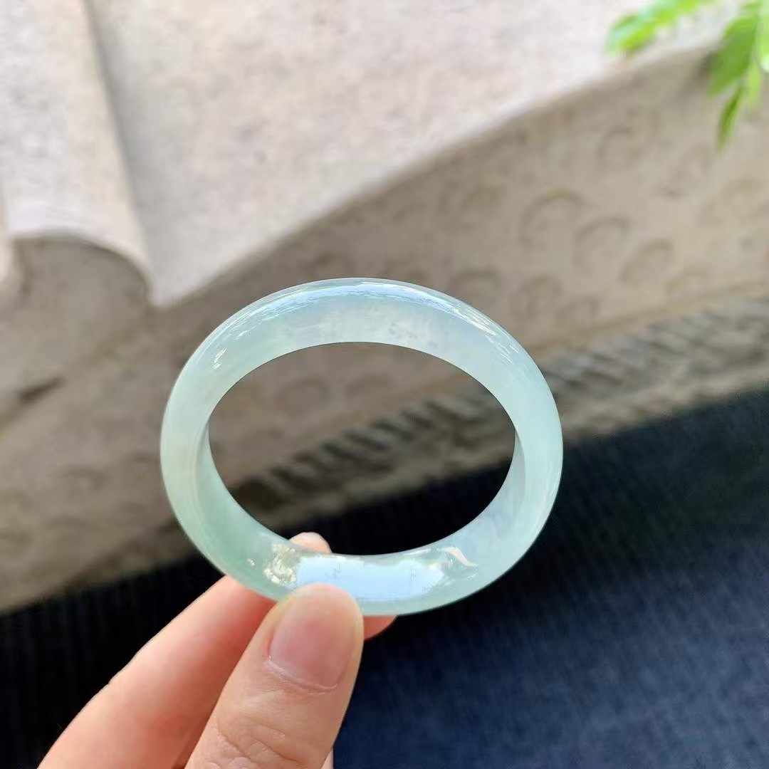 3165647 46mm翡翠冰糯晴底貴妃手鐲 (48-50)