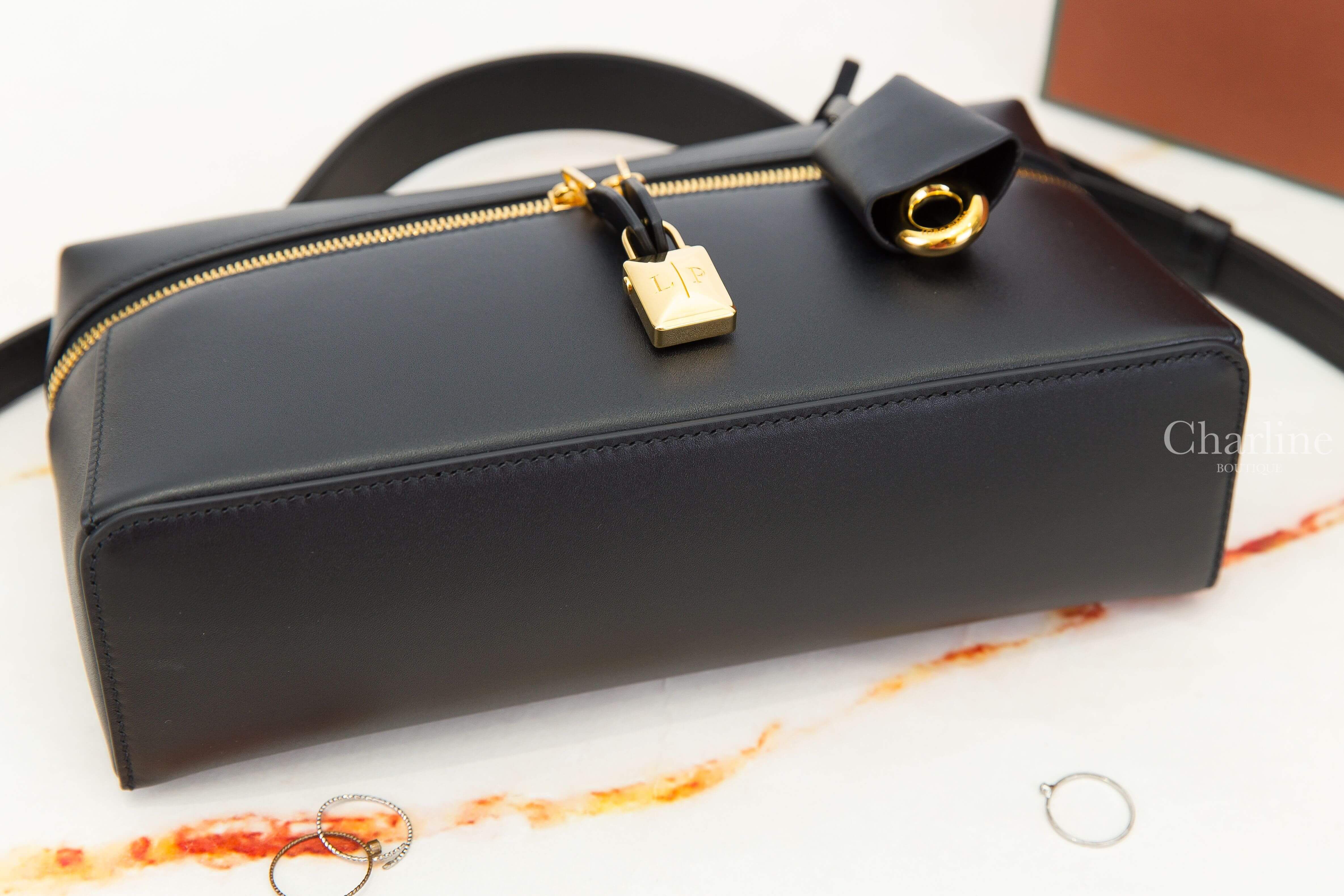 Loro Piana Extra Bag L23 黑色小牛皮金色鎖頭手提肩背包-Charline Boutique 精品代購