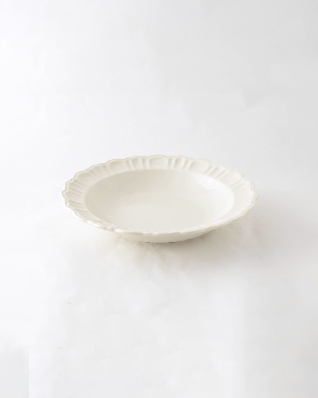 Pomponner 21cm浮雕深碟 米白｜studio m'