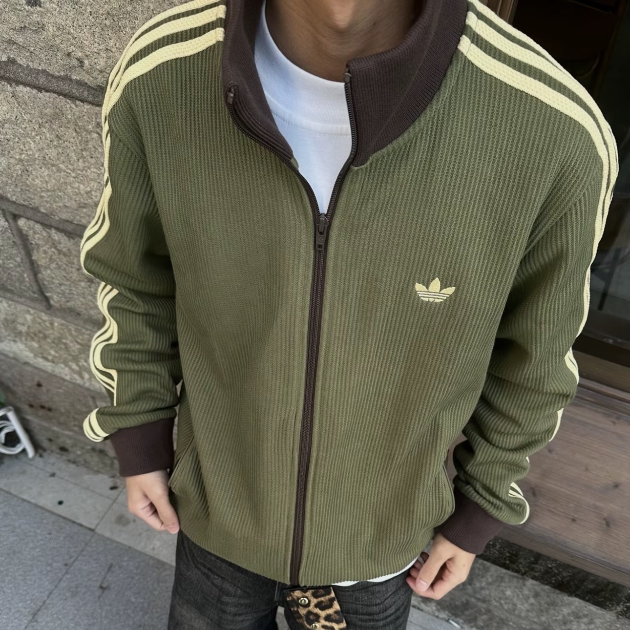 ADIDAS ORIGINALS 橄欖綠 華夫格 運動外套 撞色 三葉草 KZ2914