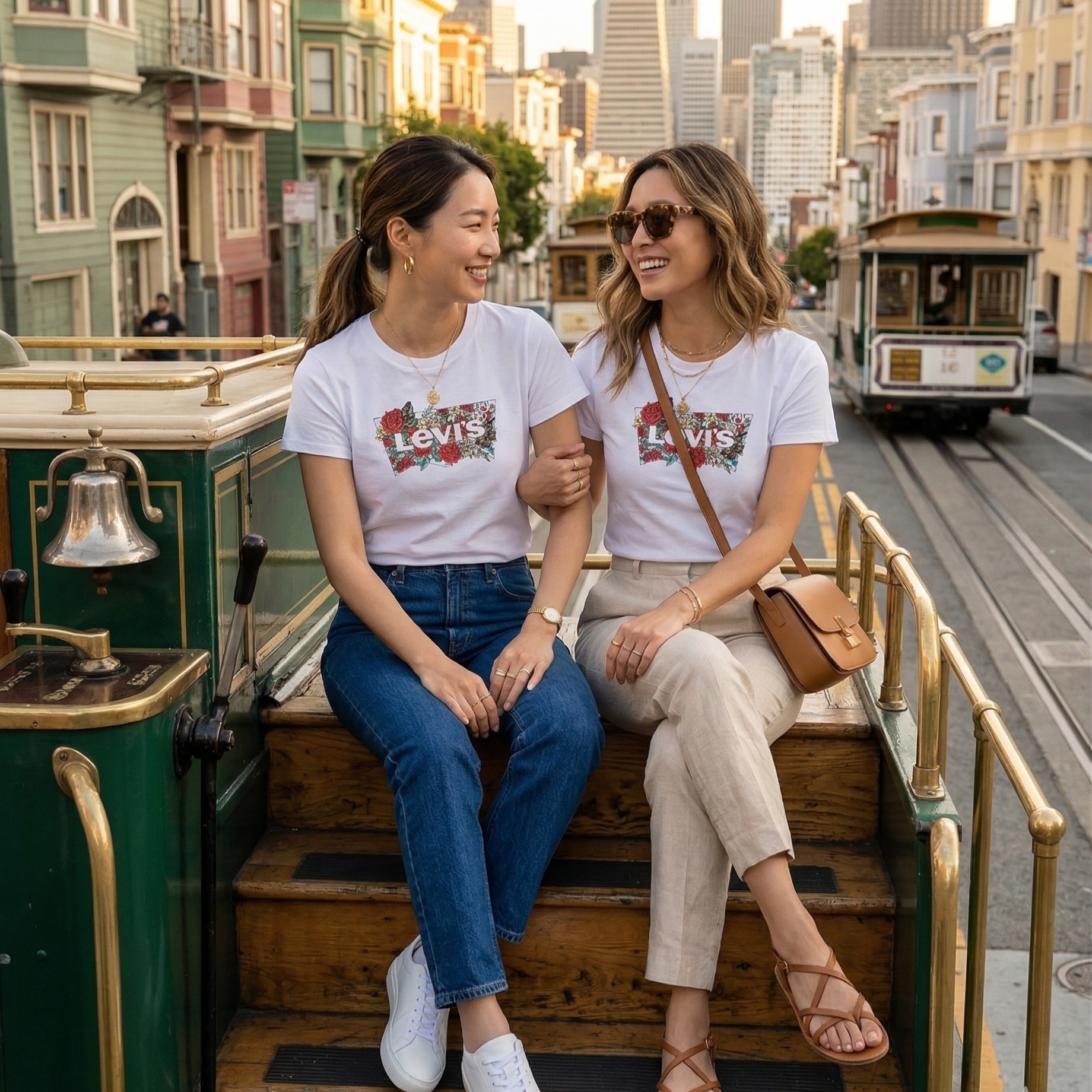 【預購】H033157  Levi's  紅玫瑰圖案 T 恤