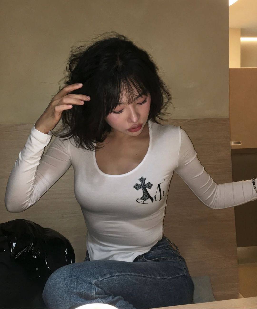 【4/3 - 4/5 週末優惠】韓國 MUCENT 豹紋印花 十字架 修身 顯瘦 U領 長袖Tee