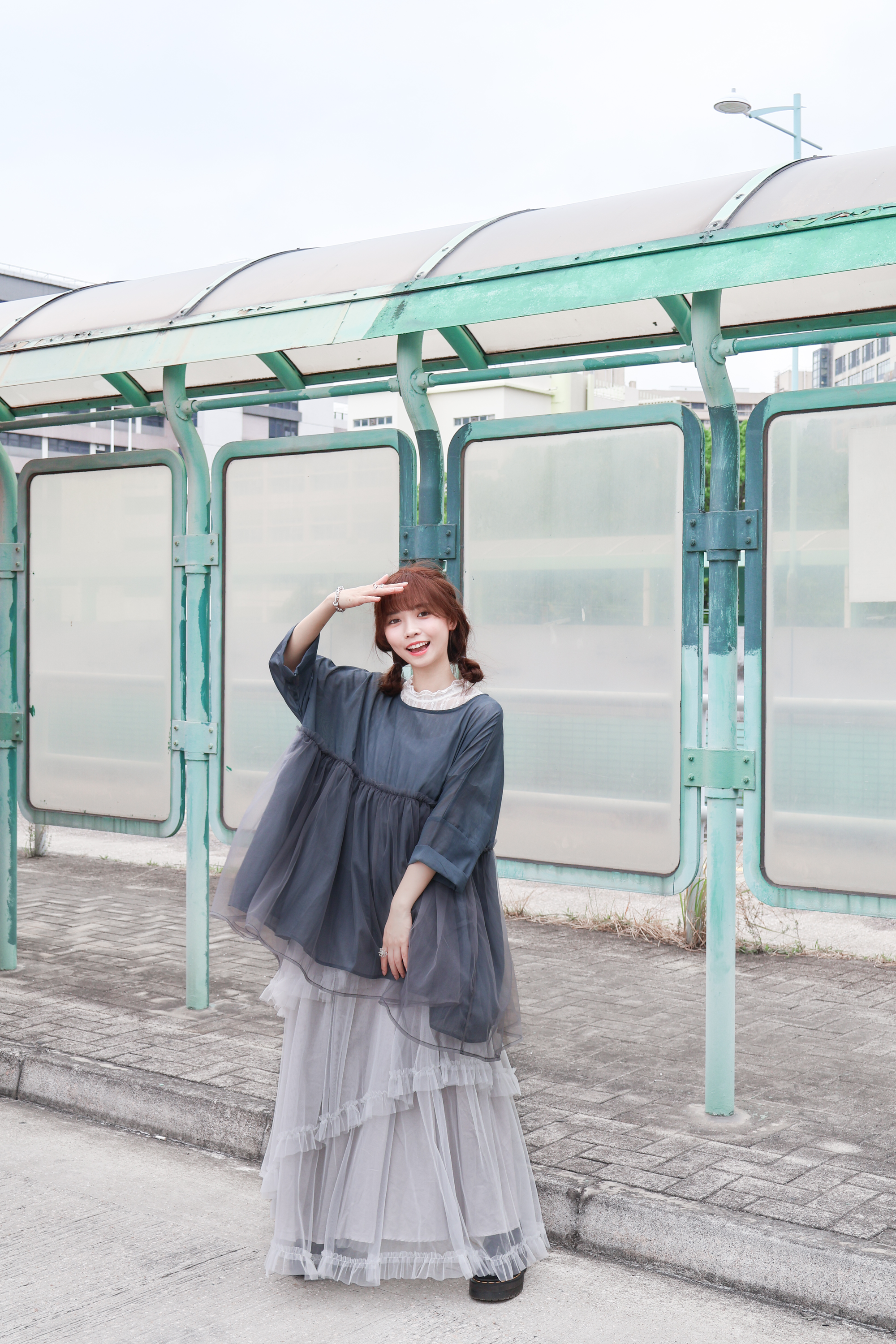 藏肉肉！氣質薄紗寛鬆上衣 · 2色入