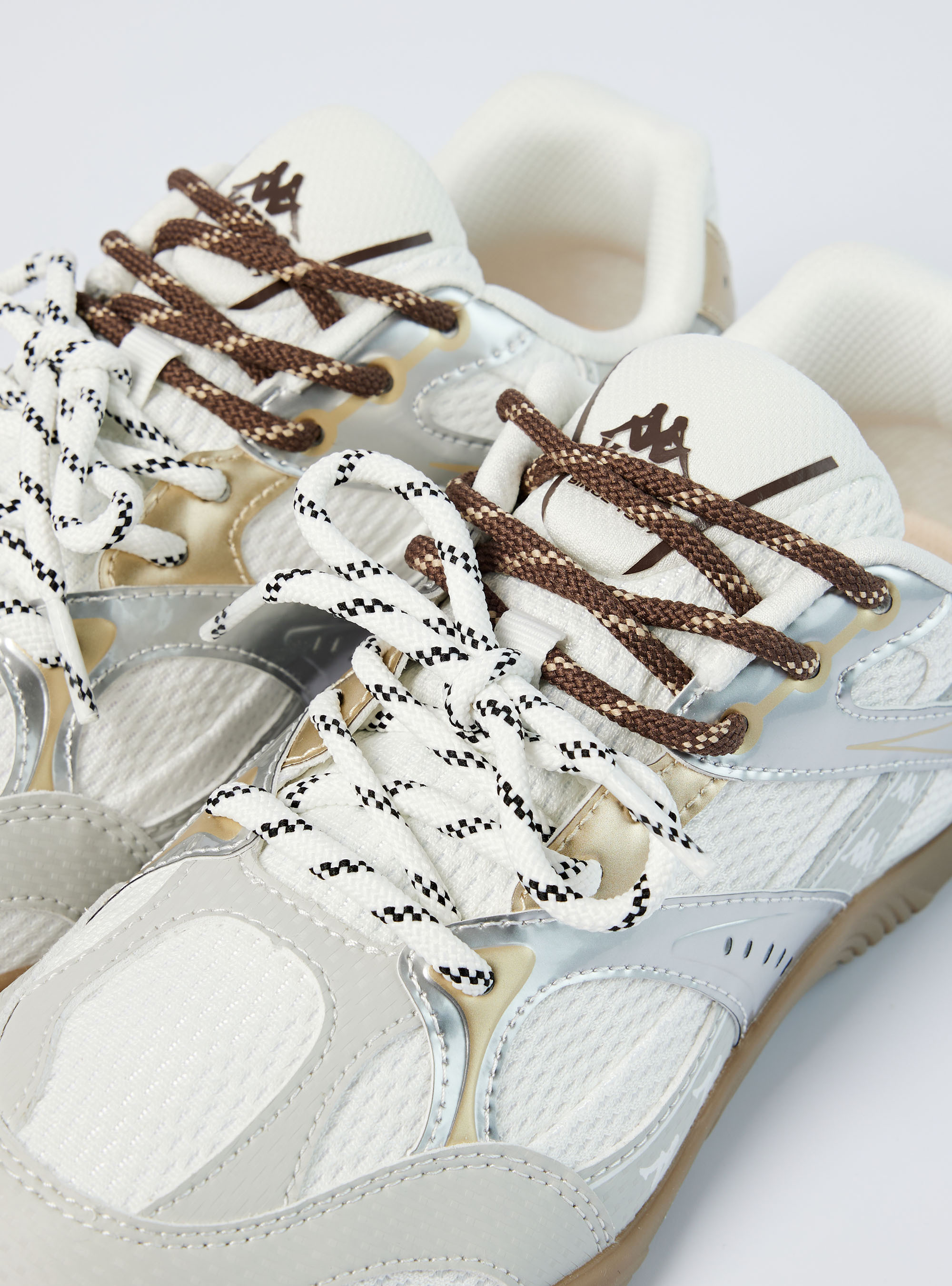 Retro Runner 輕量透氣休閒運動鞋 (銀白)