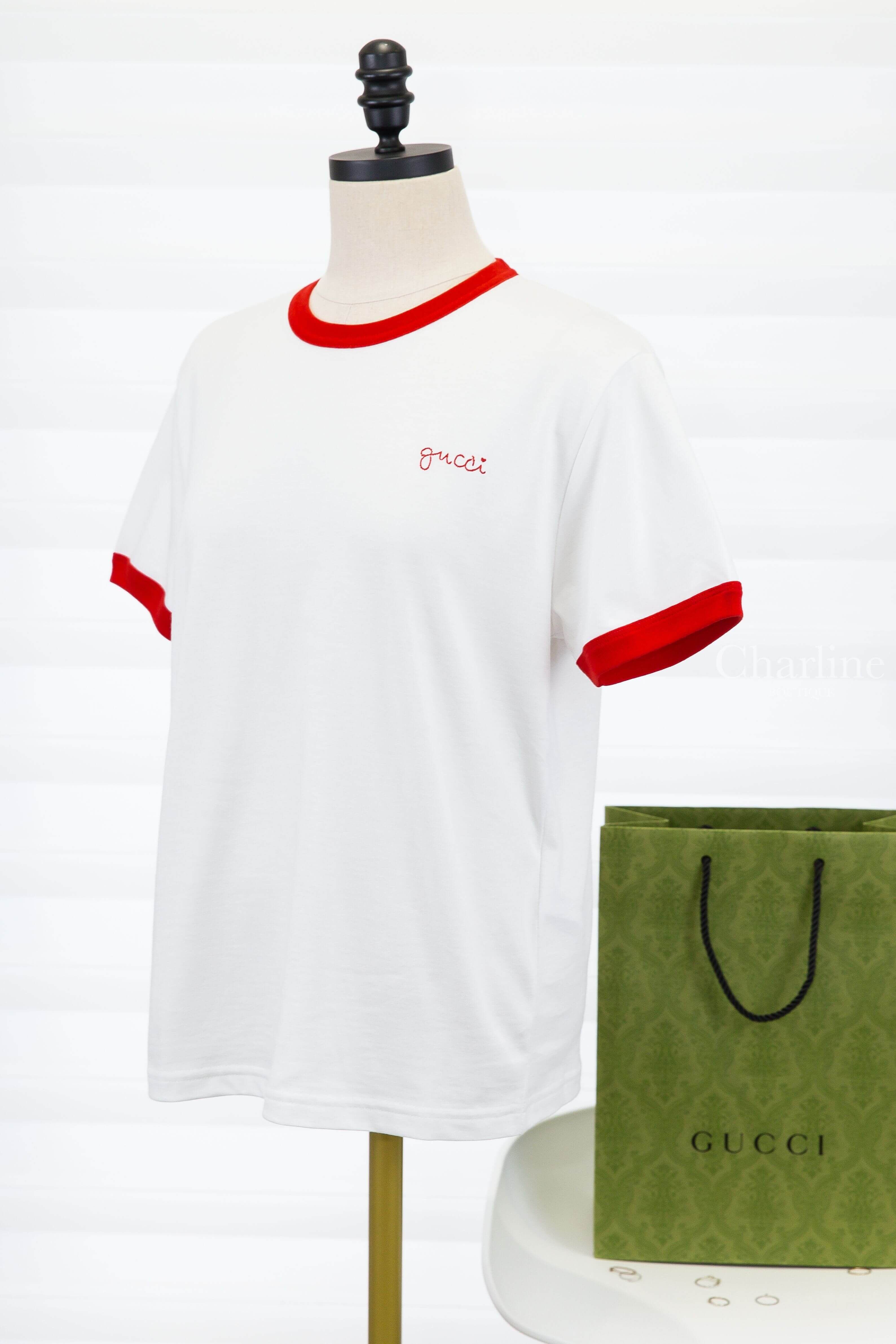 Gucci Cotton Jersey T-shirt With Embroidery 白底紅色滾邊草寫刺繡愛心字母棉質短袖上衣-Charline Boutique 精品代購