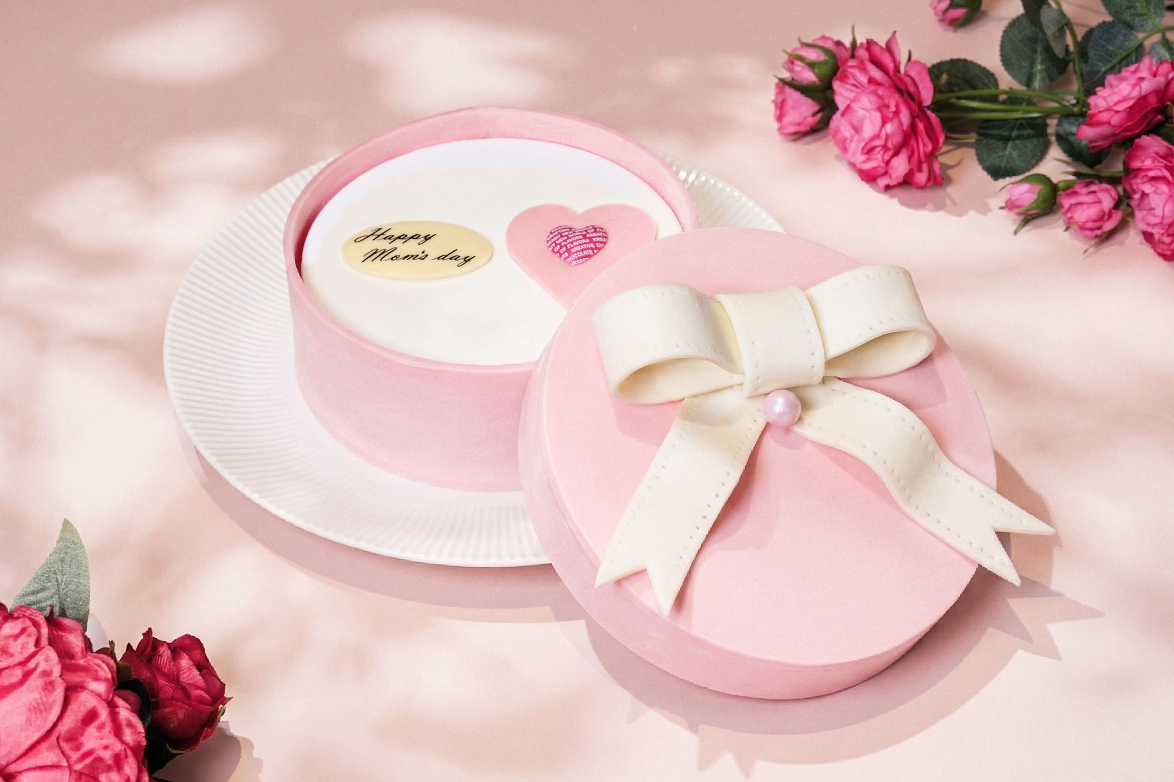 【母親節蛋糕】寵愛獻禮(草莓紅茶蛋糕)-台北新板希爾頓酒店