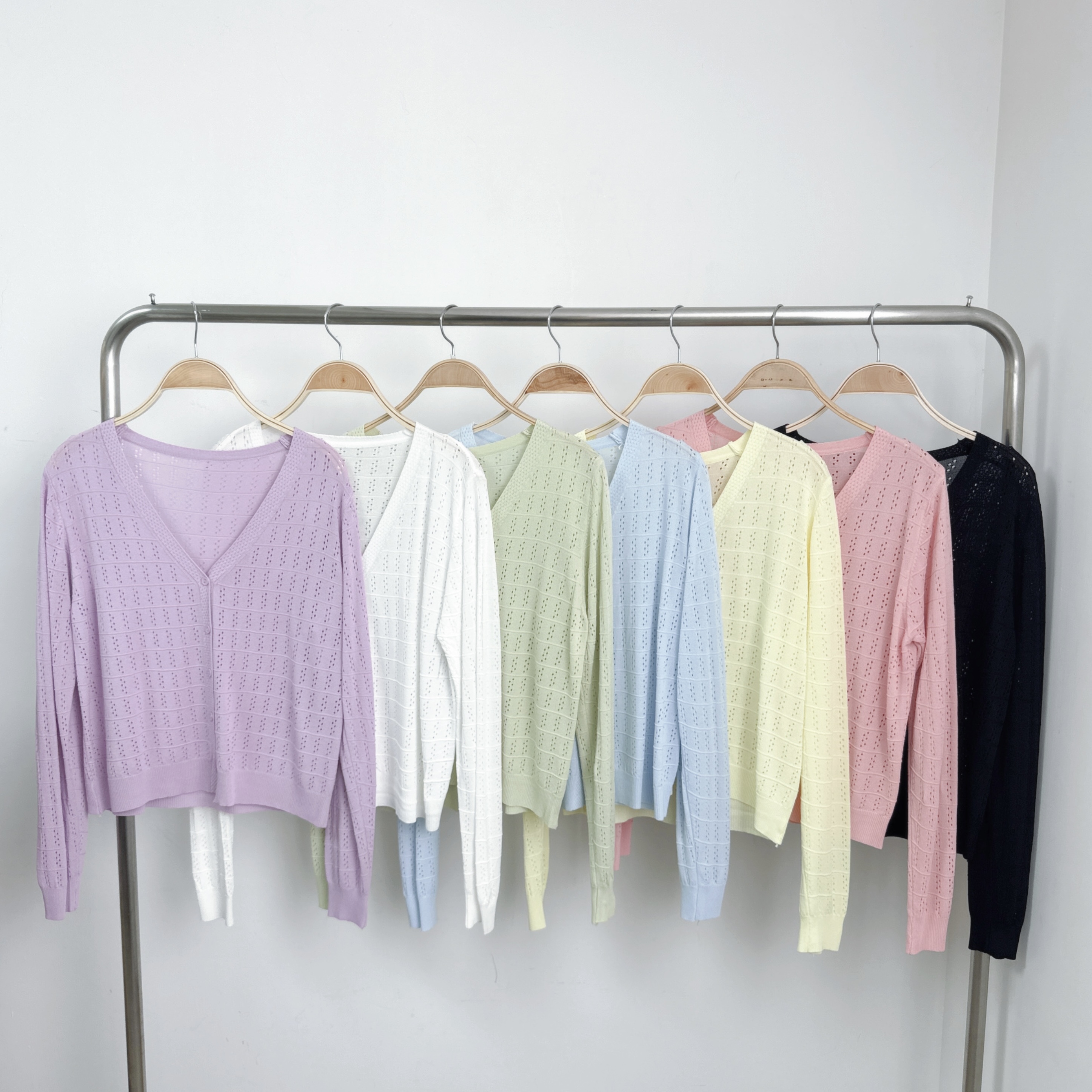 【預訂】通花間紋彈性冰絲針織開鈕外套 (G100-G106)