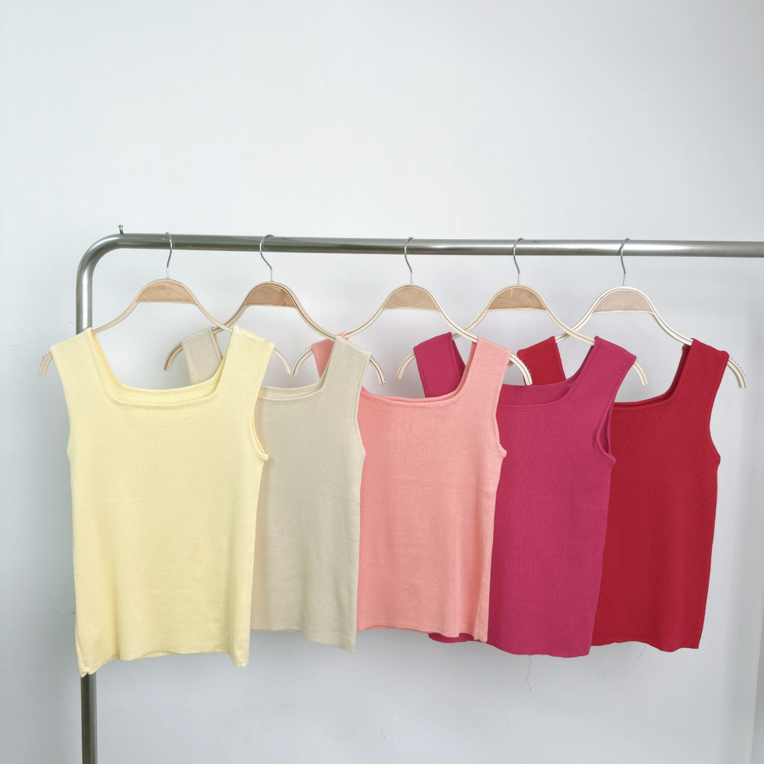 ⭐️⭐️【預訂】方領彈性針織打底背心 (G91-G99)