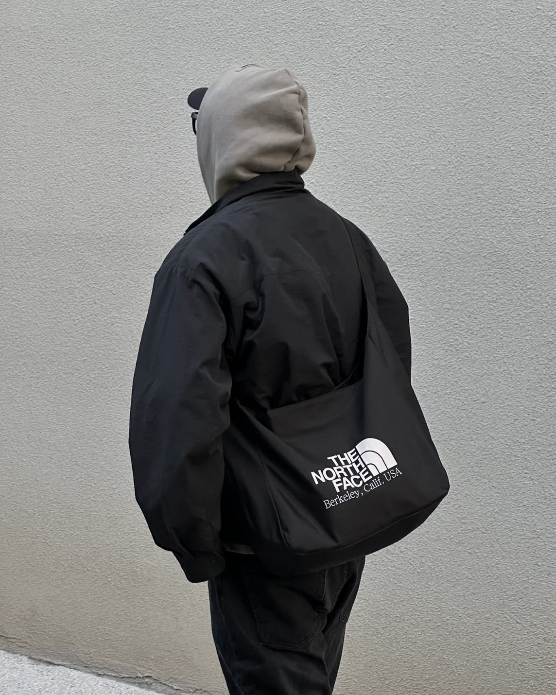 The North Face 大標 肩背包 斜背包 20L