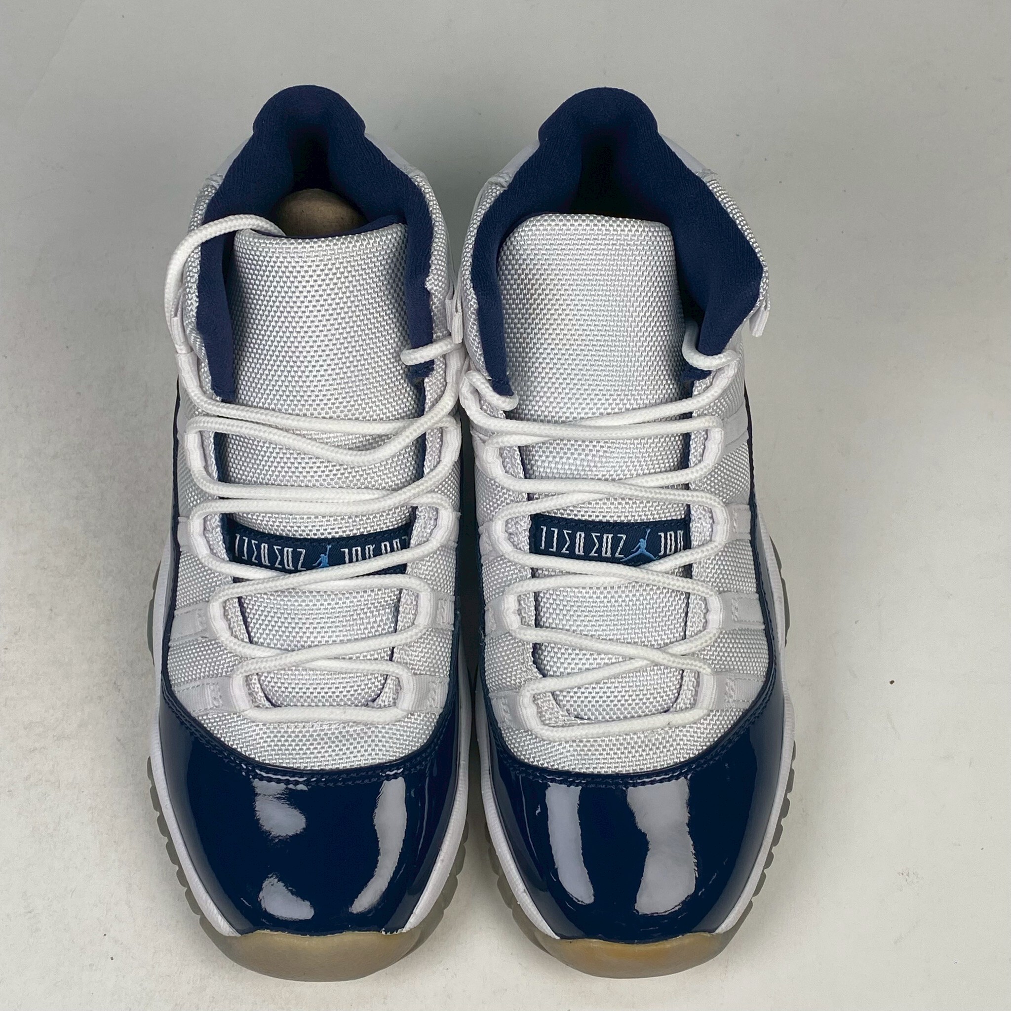 左右腳大底泛黃色差 378038-123/4Y AIR JORDAN 11 “WIN LIKE ’82” GS  女款