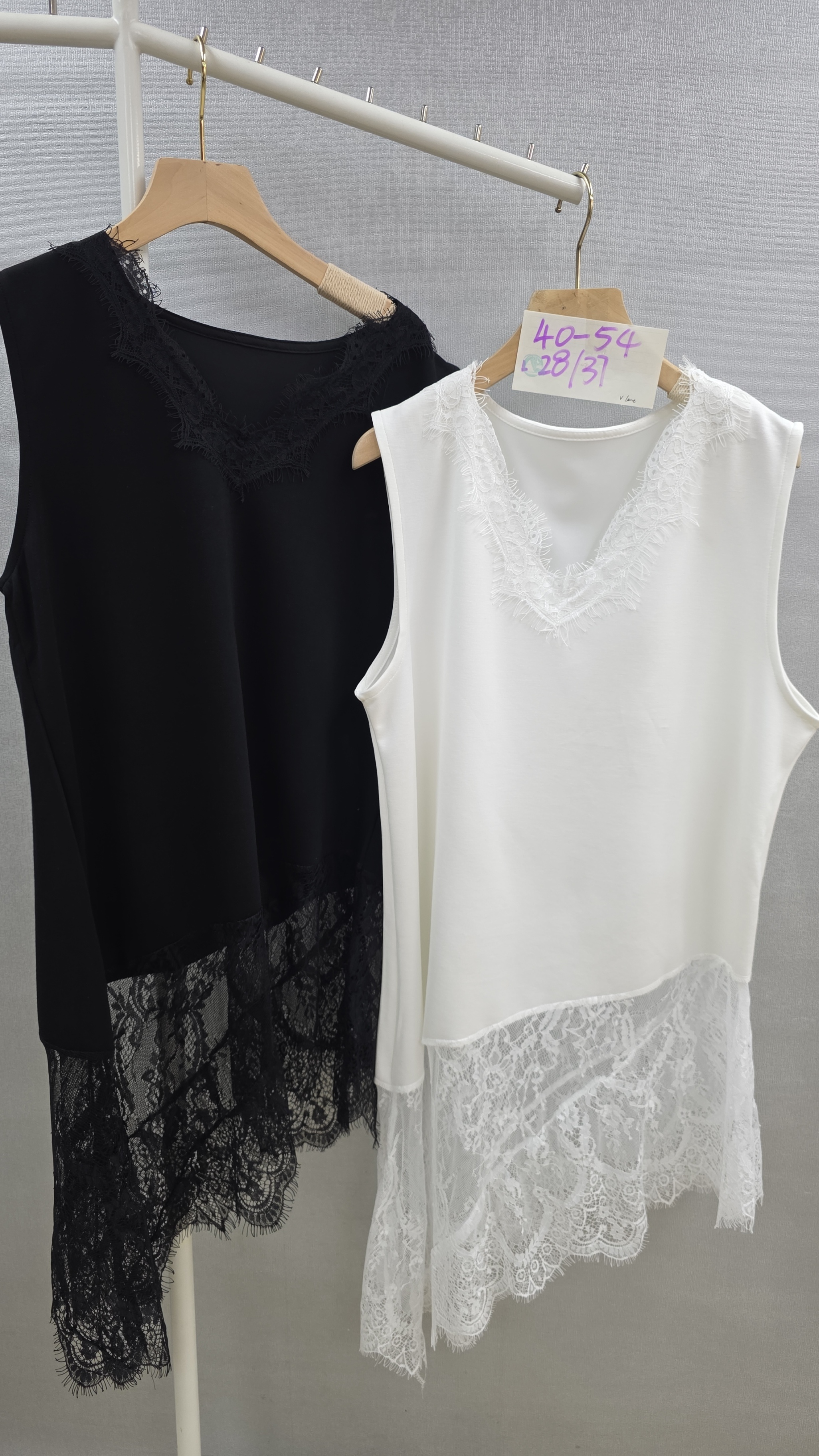 CF8107 腳喱士拼淨色長背心 胸40 長23