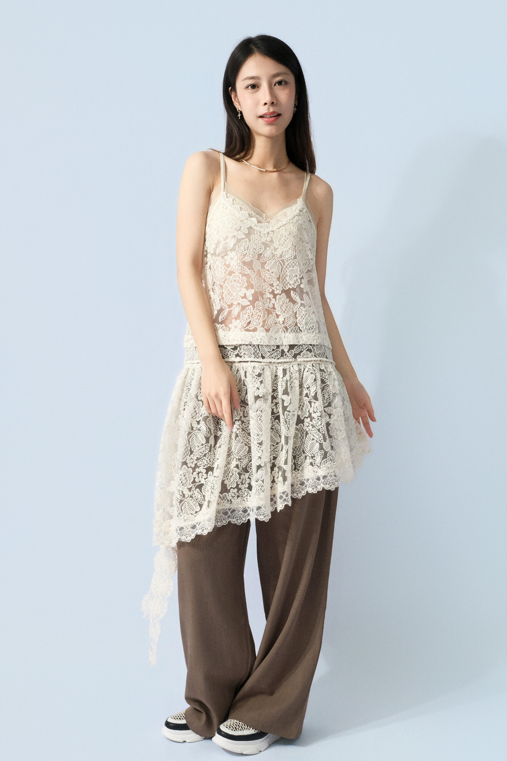 繡花網紗斜腳吊帶裙 (預購產品）