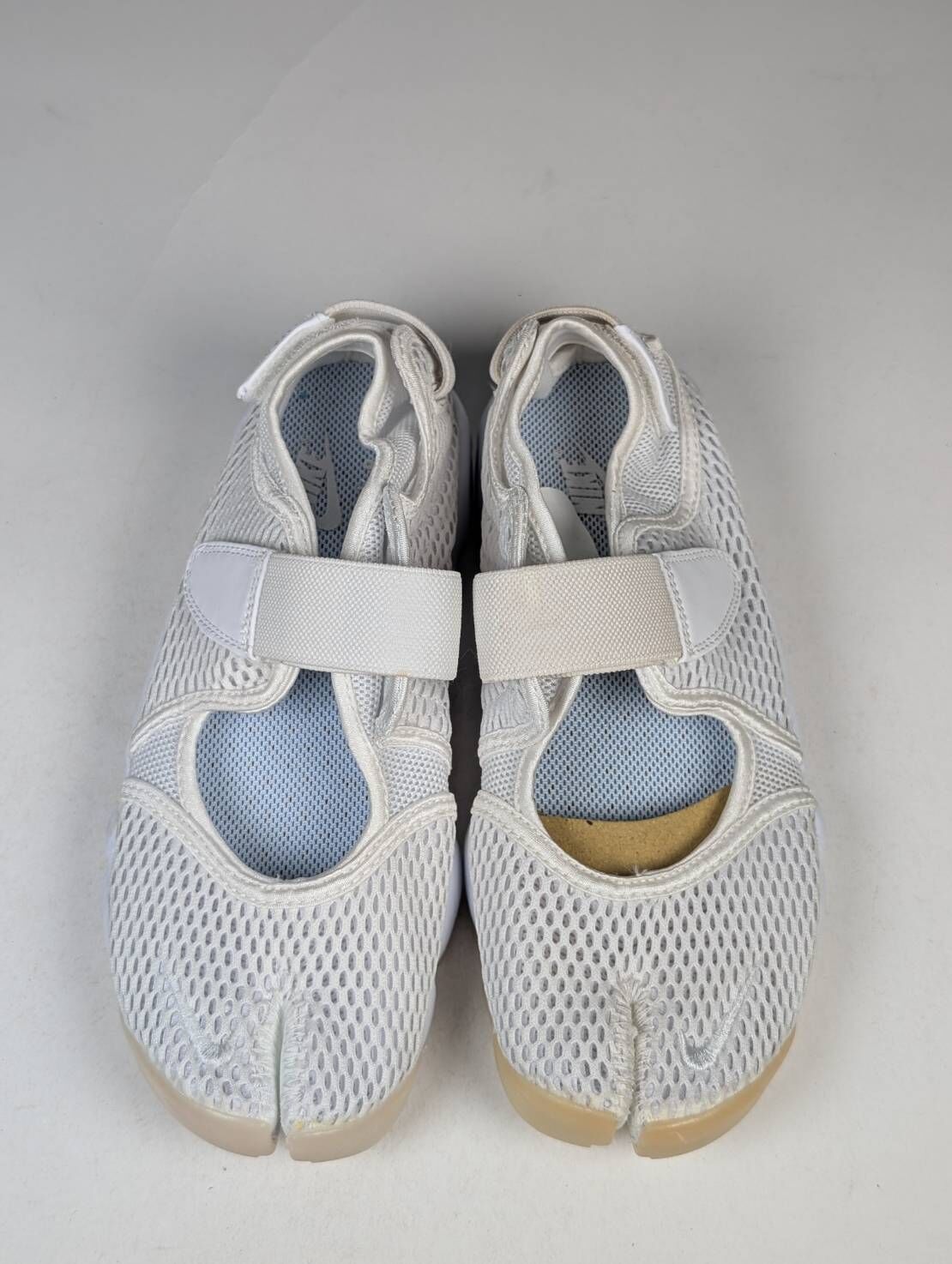 左右腳鞋底鞋面泛黃 848386-100/8 W NIKE AIR RIFT BR 忍者鞋 白色