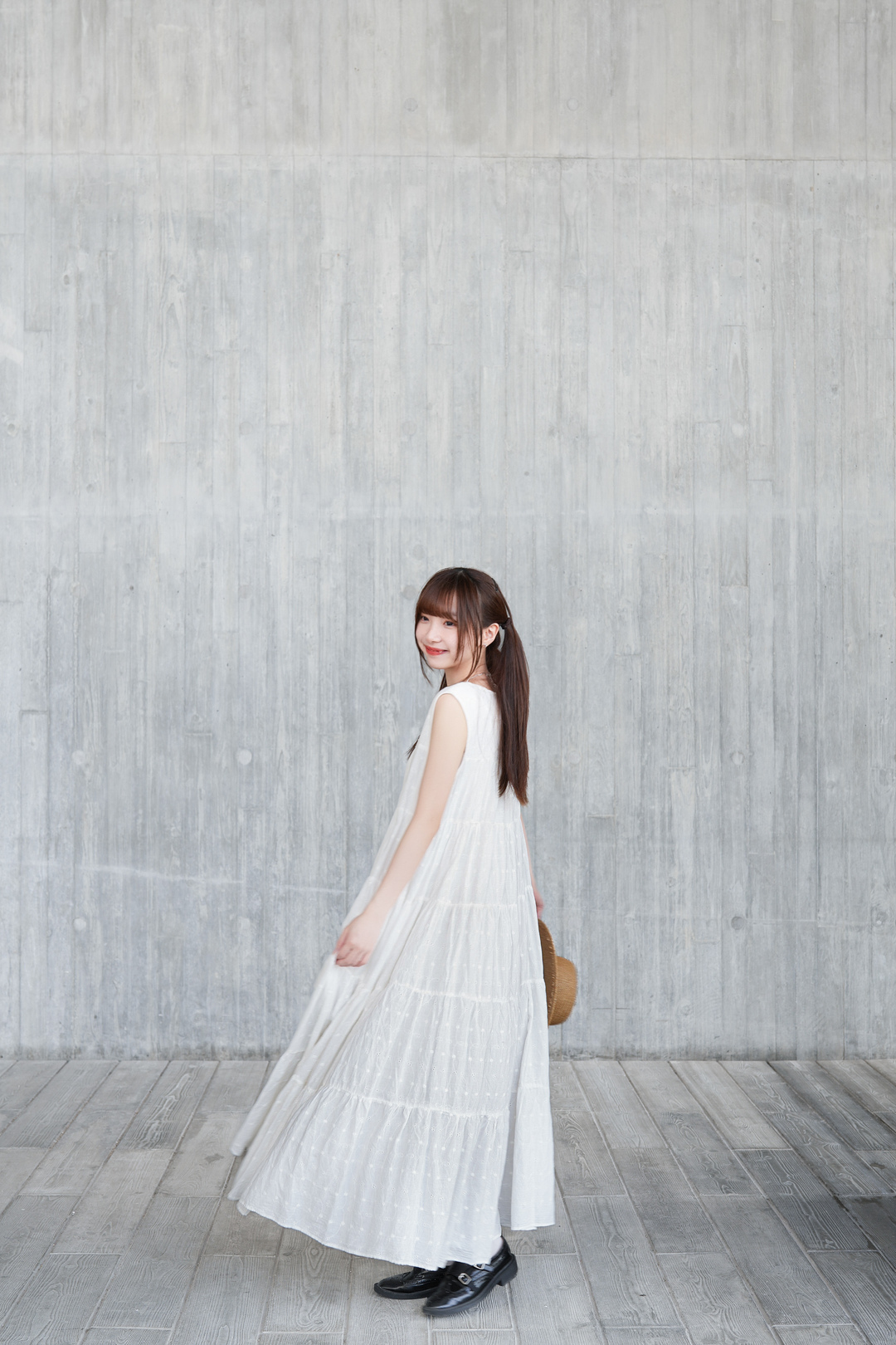 大裙擺～小暗花六層蛋糕OPS · 1色入