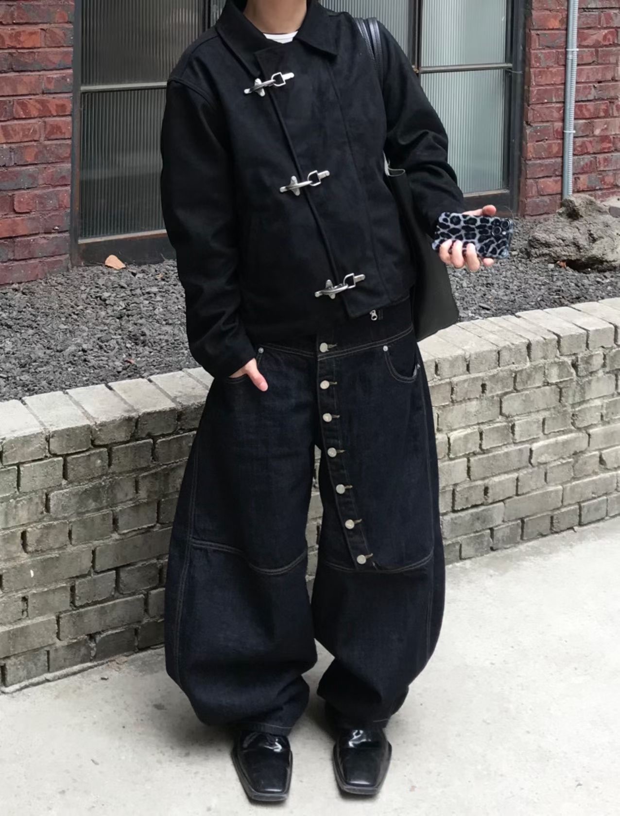 斜排扣繭型寬牛仔褲