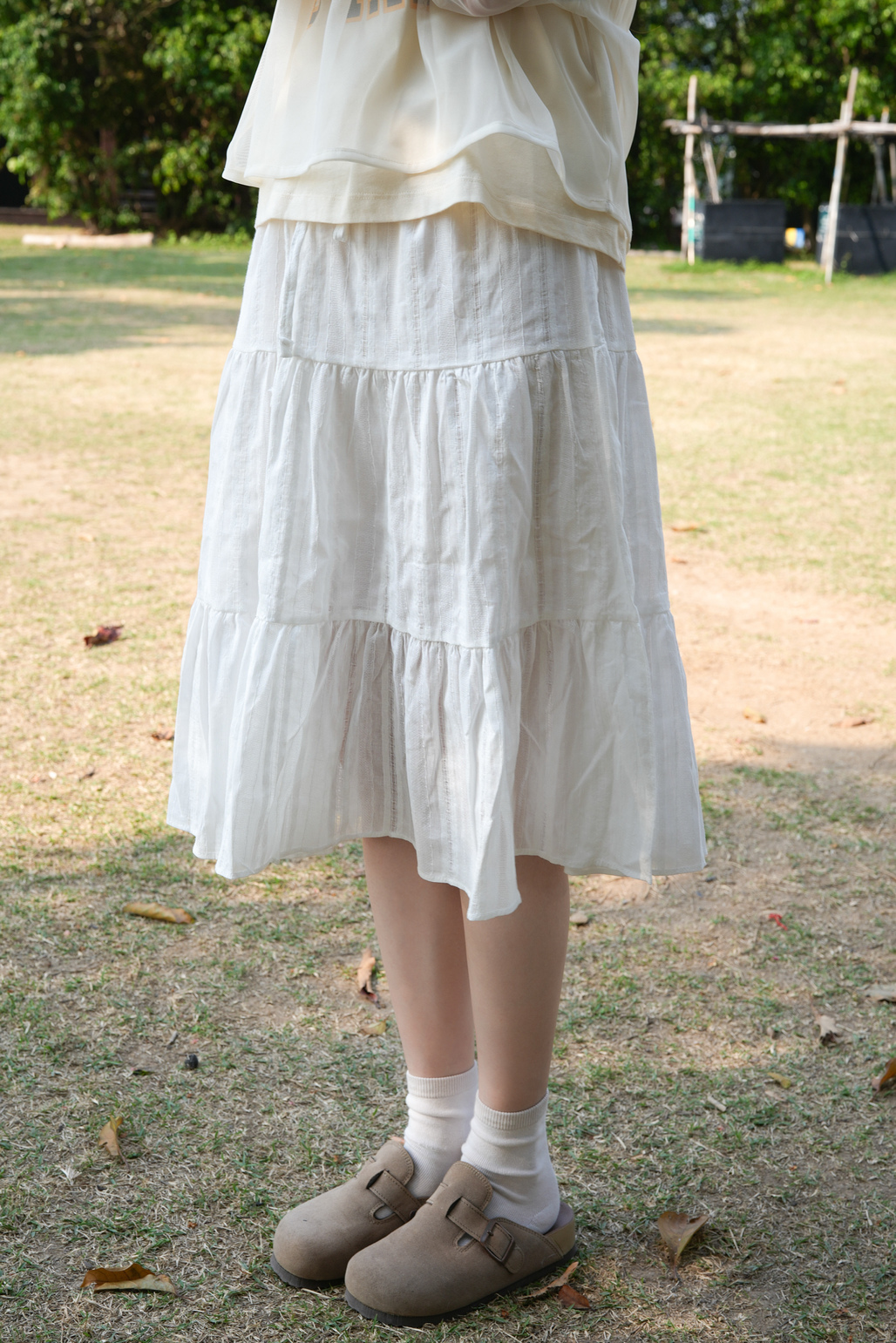 韓妞大熱！暗直紋蛋糕中長裙 · 2色入