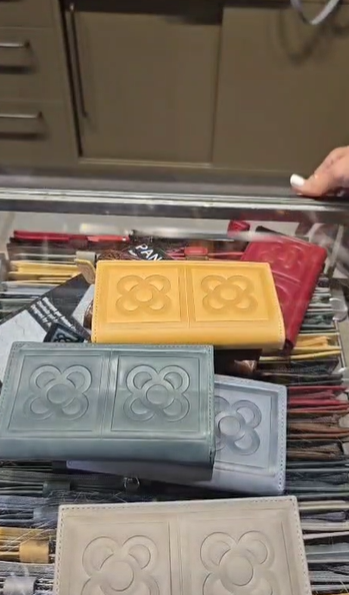 西班牙代購 Barcelona tile wallet