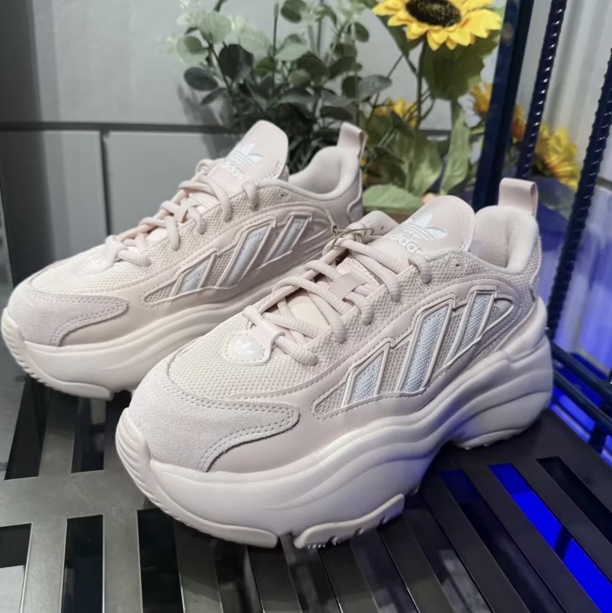ADIDAS ORIGINALS OZGAIA 櫻花粉 白線 厚底 增高 老爹鞋 女鞋 KJ7309