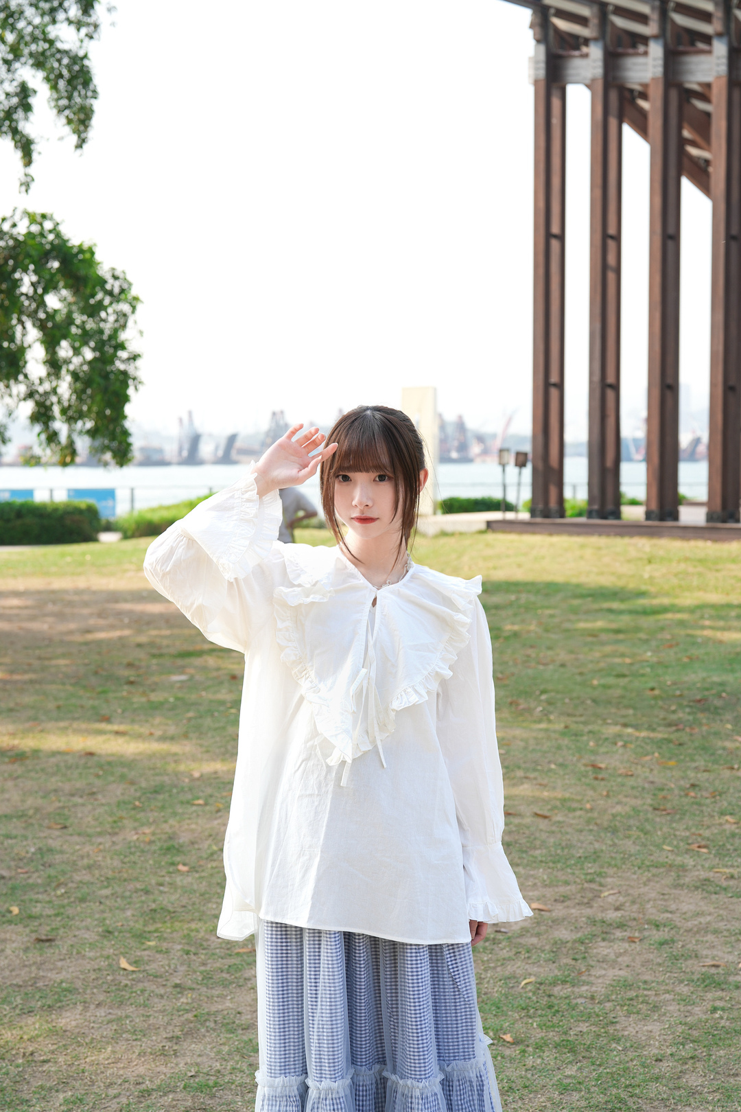 大大荷葉領喇叭袖上衣 · 3色入