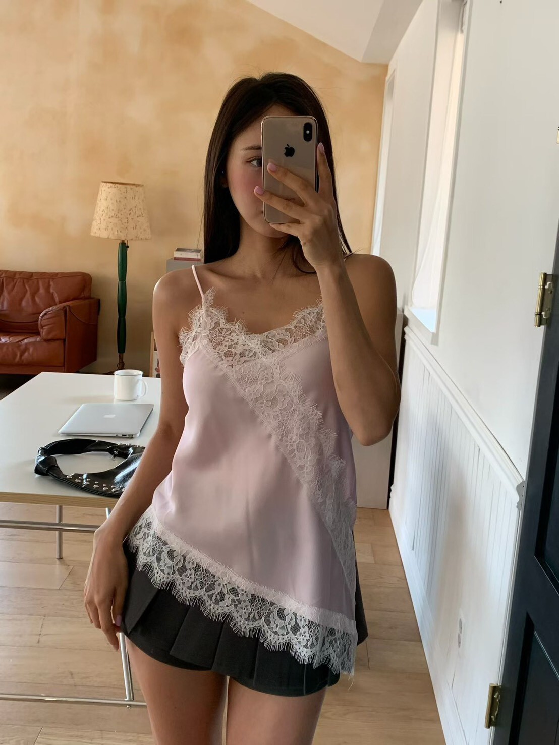睫毛蕾絲吊帶斜擺背心