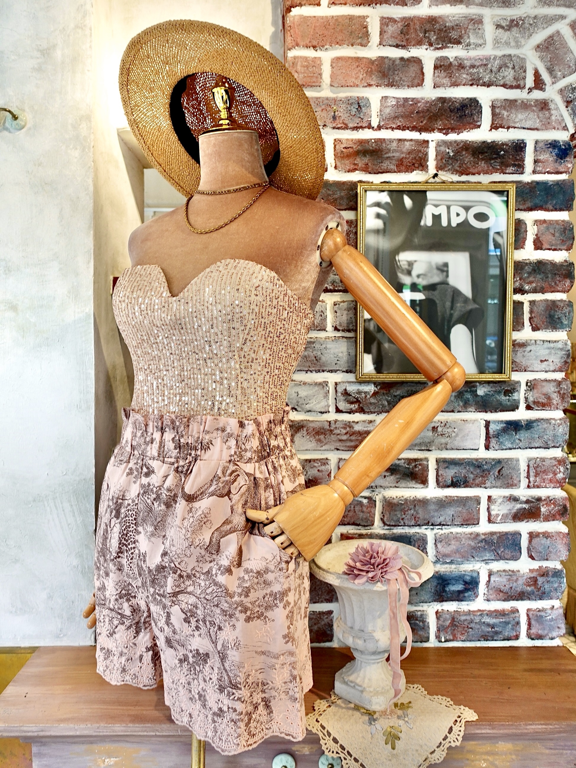 Italy love義大利粉咖印花刺繡短褲