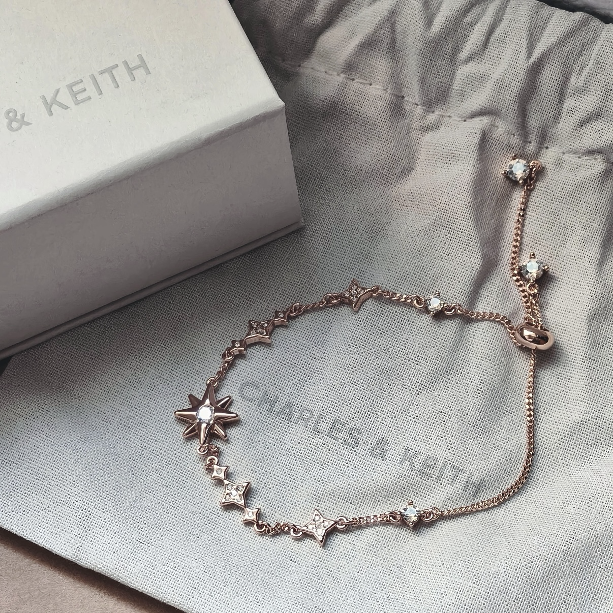 （預購）熱門🔥CHARLES & KEITH  小CK 六芒星手鍊 兩色