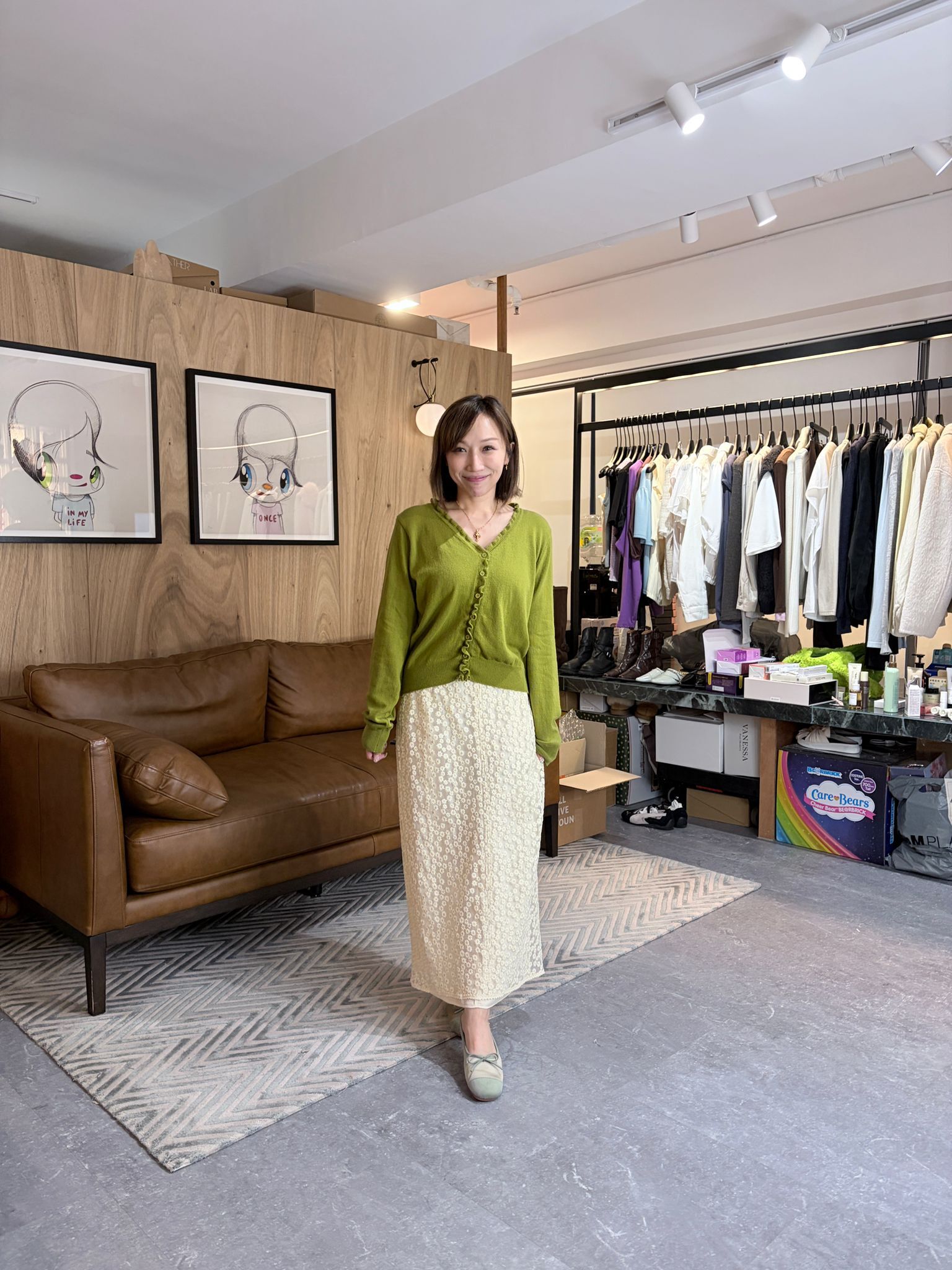 CC39 小雛菊刺綉後開衩半身裙（不可使用充值購物金）