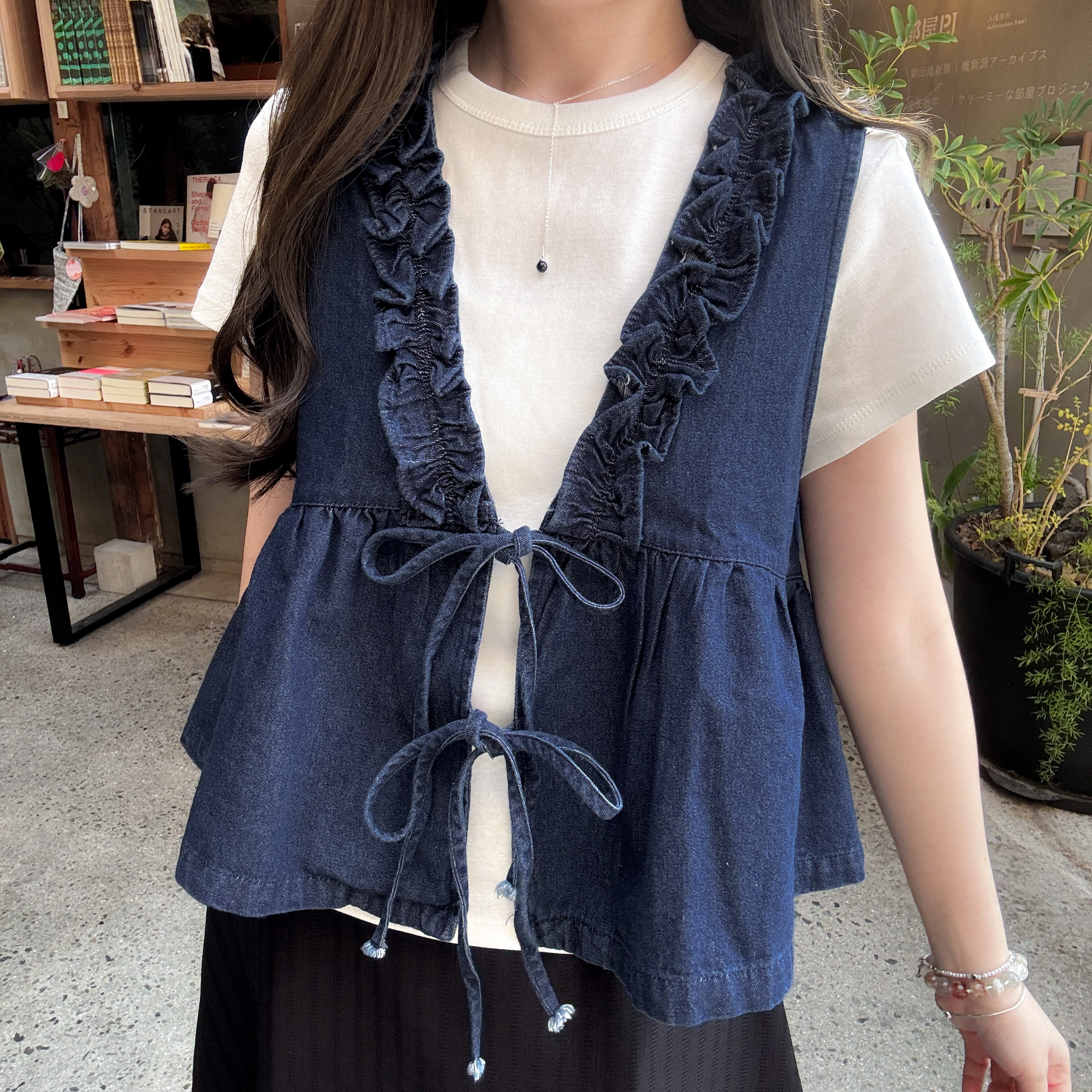 牛仔ruffles背心