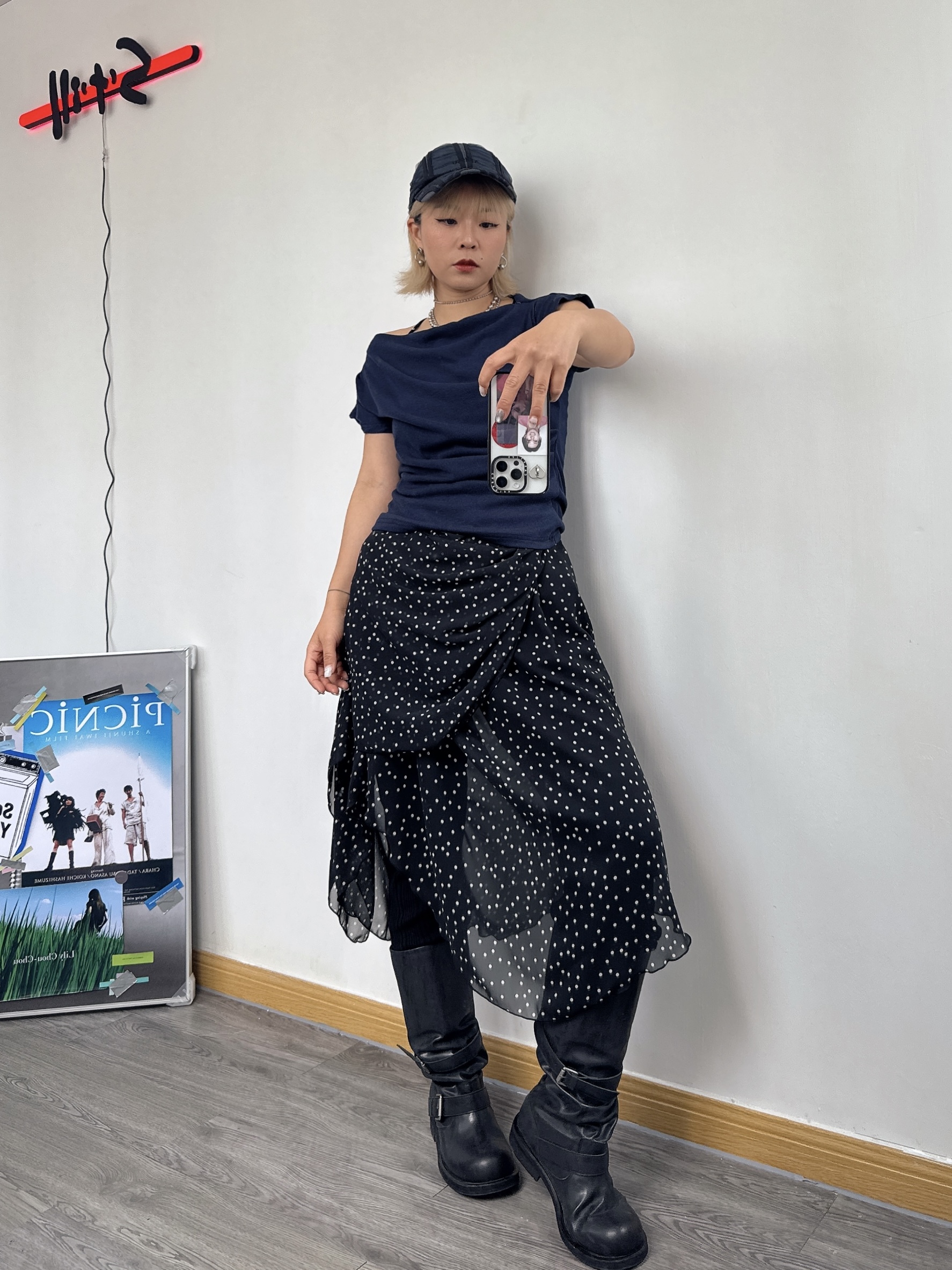 深藍氣質垂感上衣