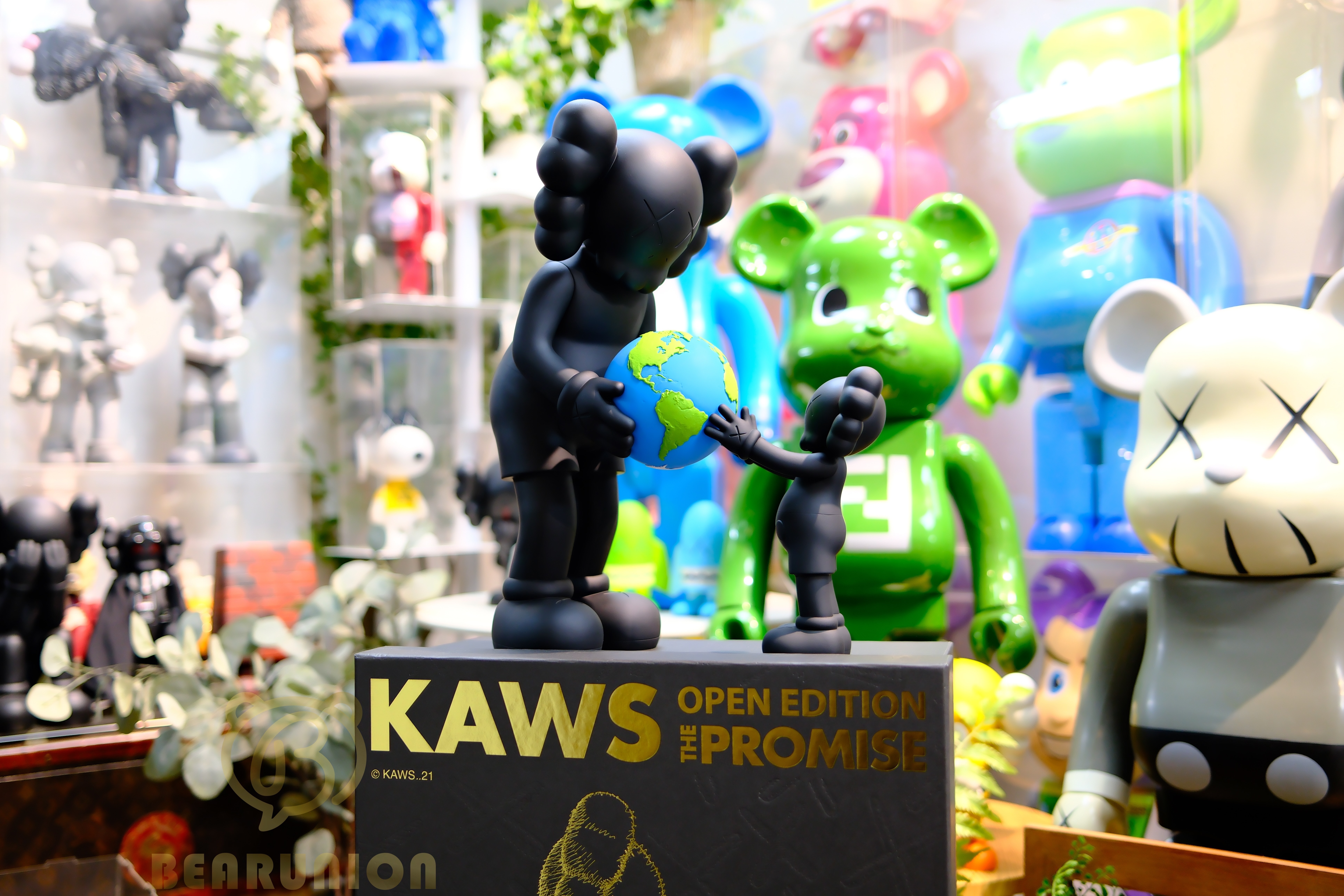 🥇現貨🥇KAWS THE PROMISE Vinyl Figure Black