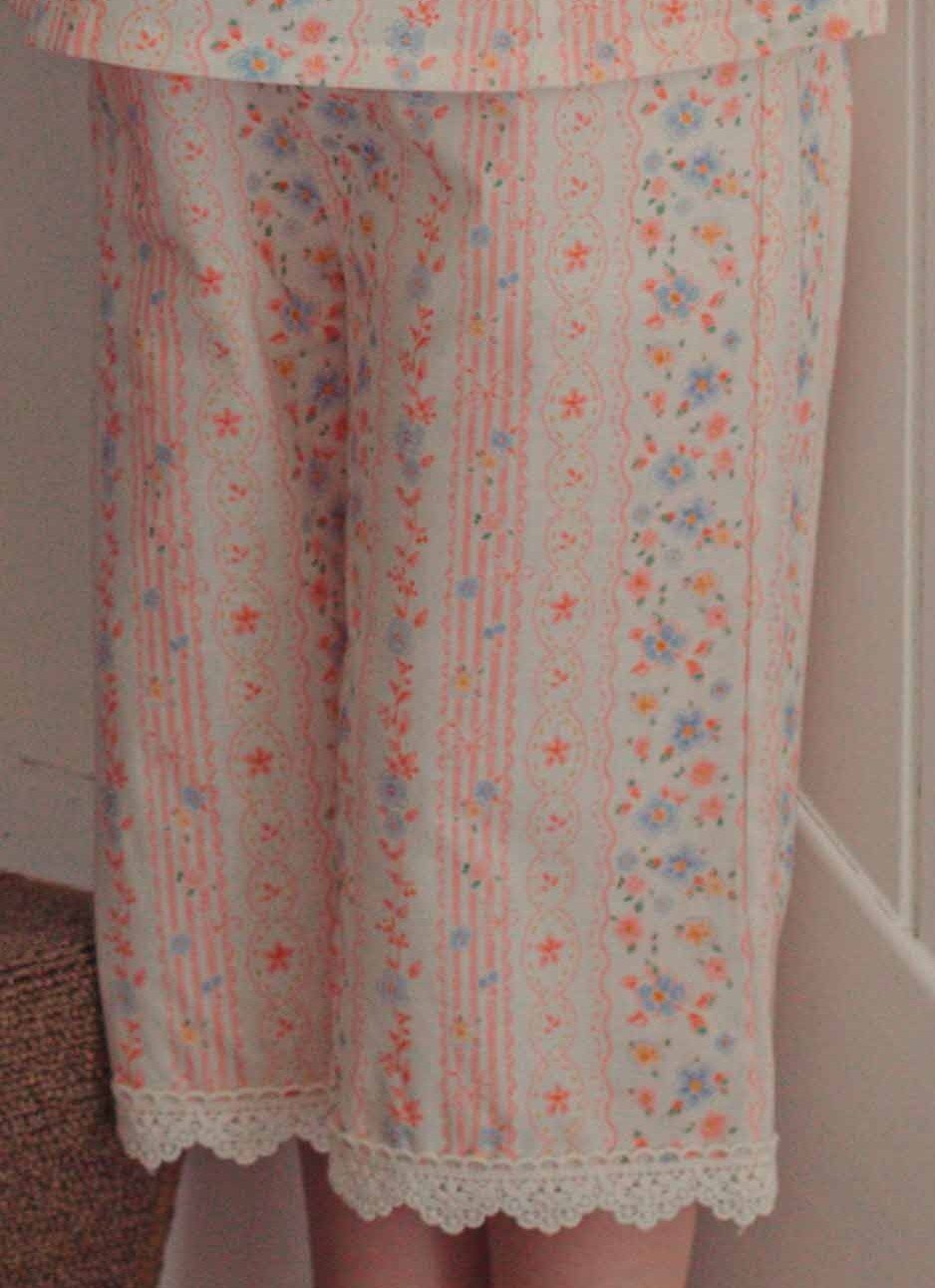 正韓夏cocoribbon 精緻小花七分褲