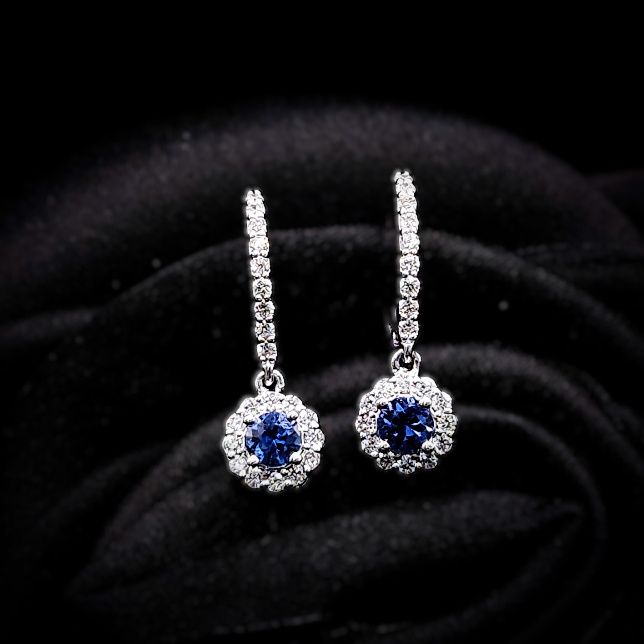 全新18K白金【主石36份藍寶石】配29份小鑽吊耳環