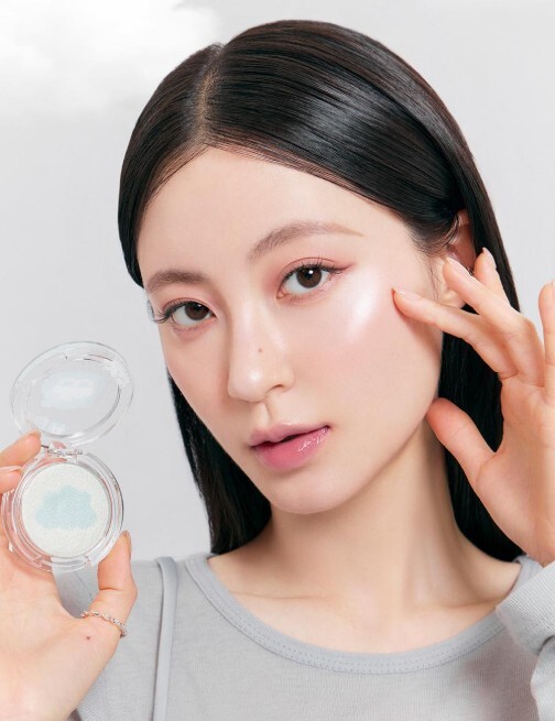 ZO&FRIENDS x Rom&nd 雙色打亮膏