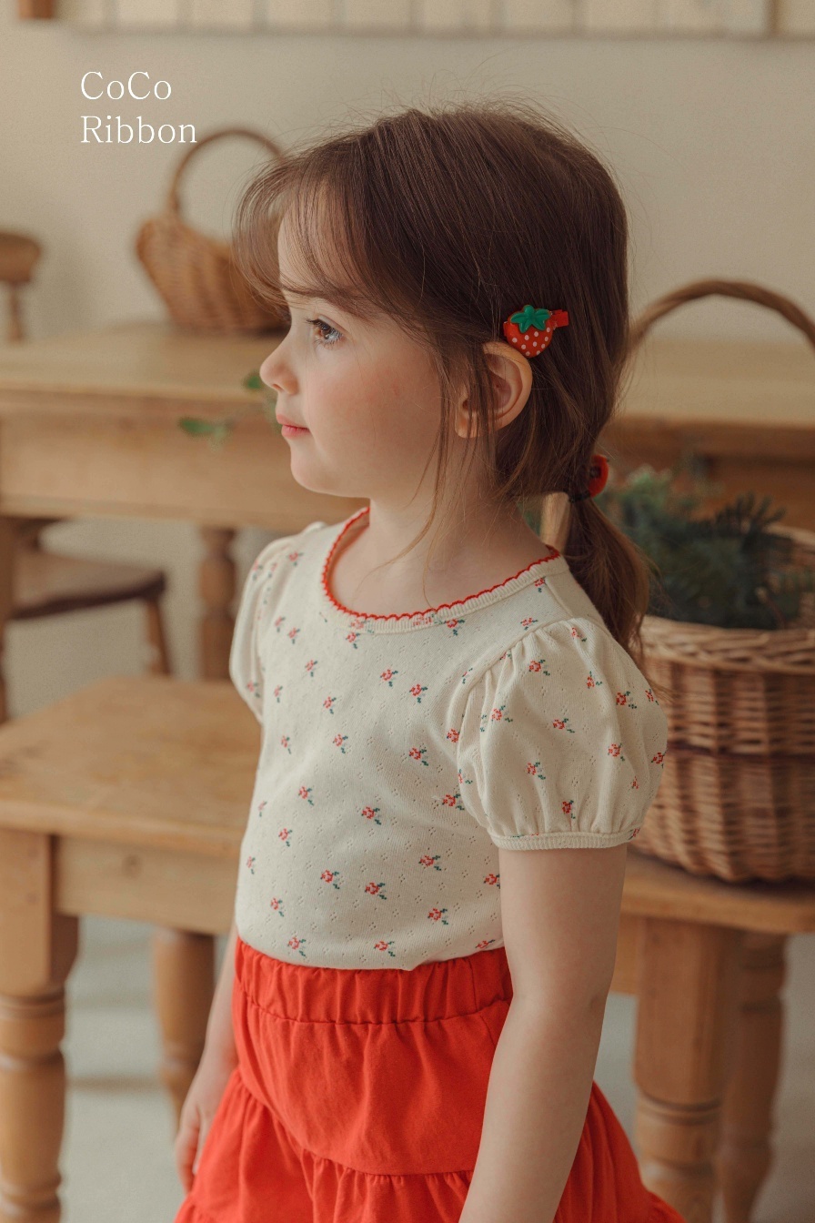 正韓夏cocoribbon 滾邊小紅花澎袖上衣