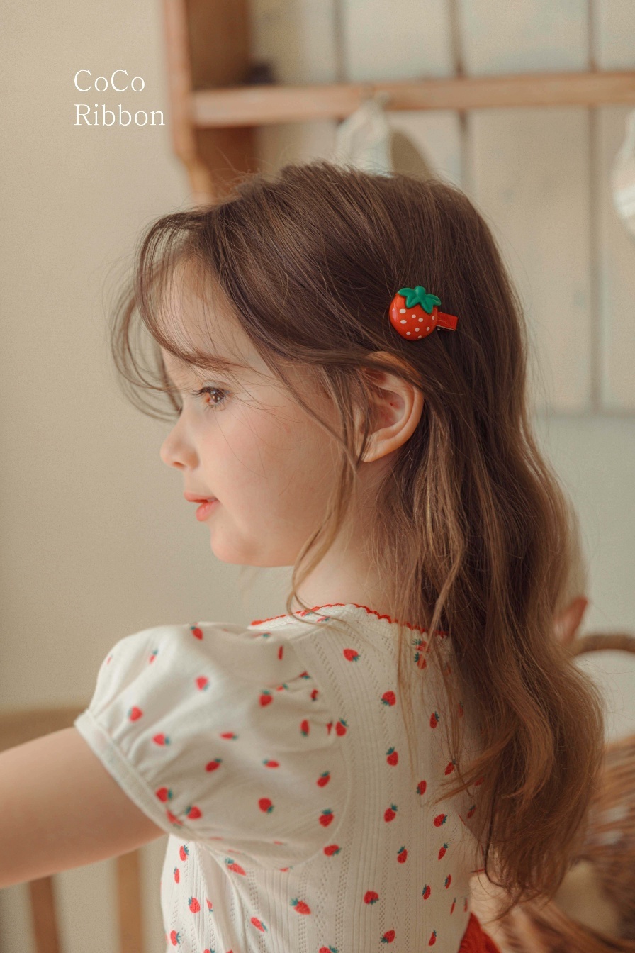 正韓夏cocoribbon 兩色草莓滾邊澎袖上衣