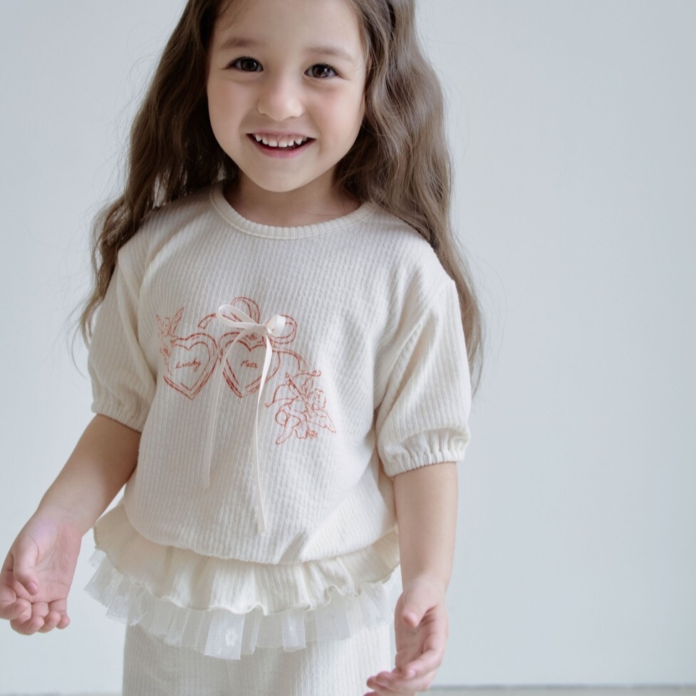 90-130 ANN 愛心緞帶荷葉裙褲套裝