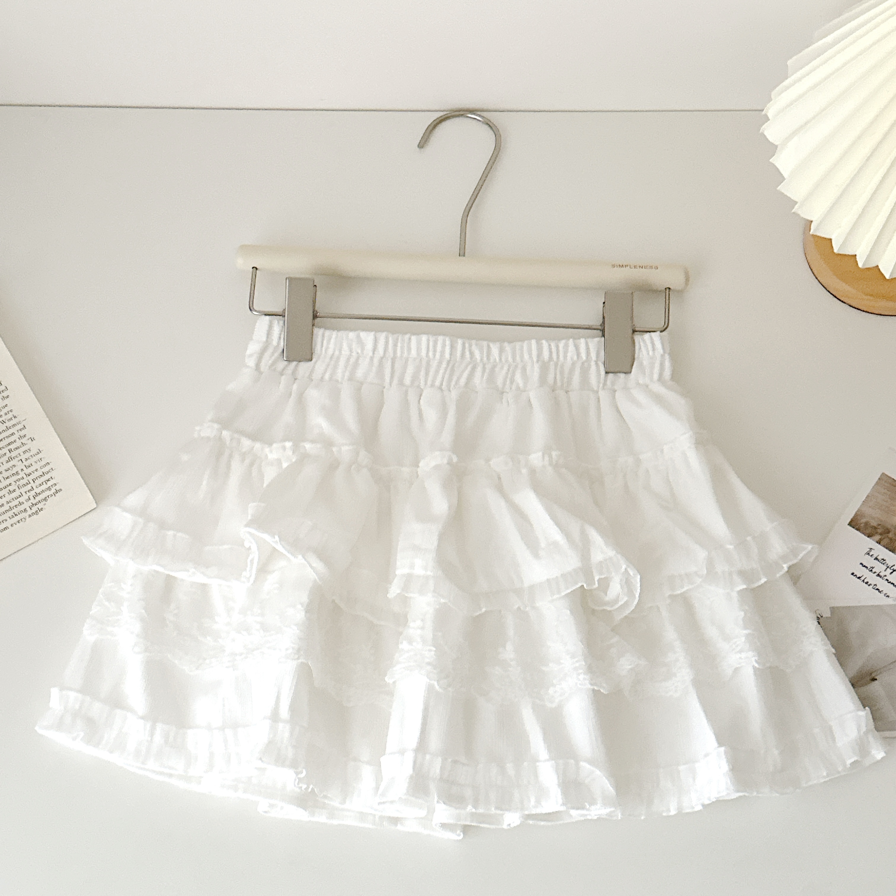 現貨🚚百搭白奶油短版蛋糕裙💕