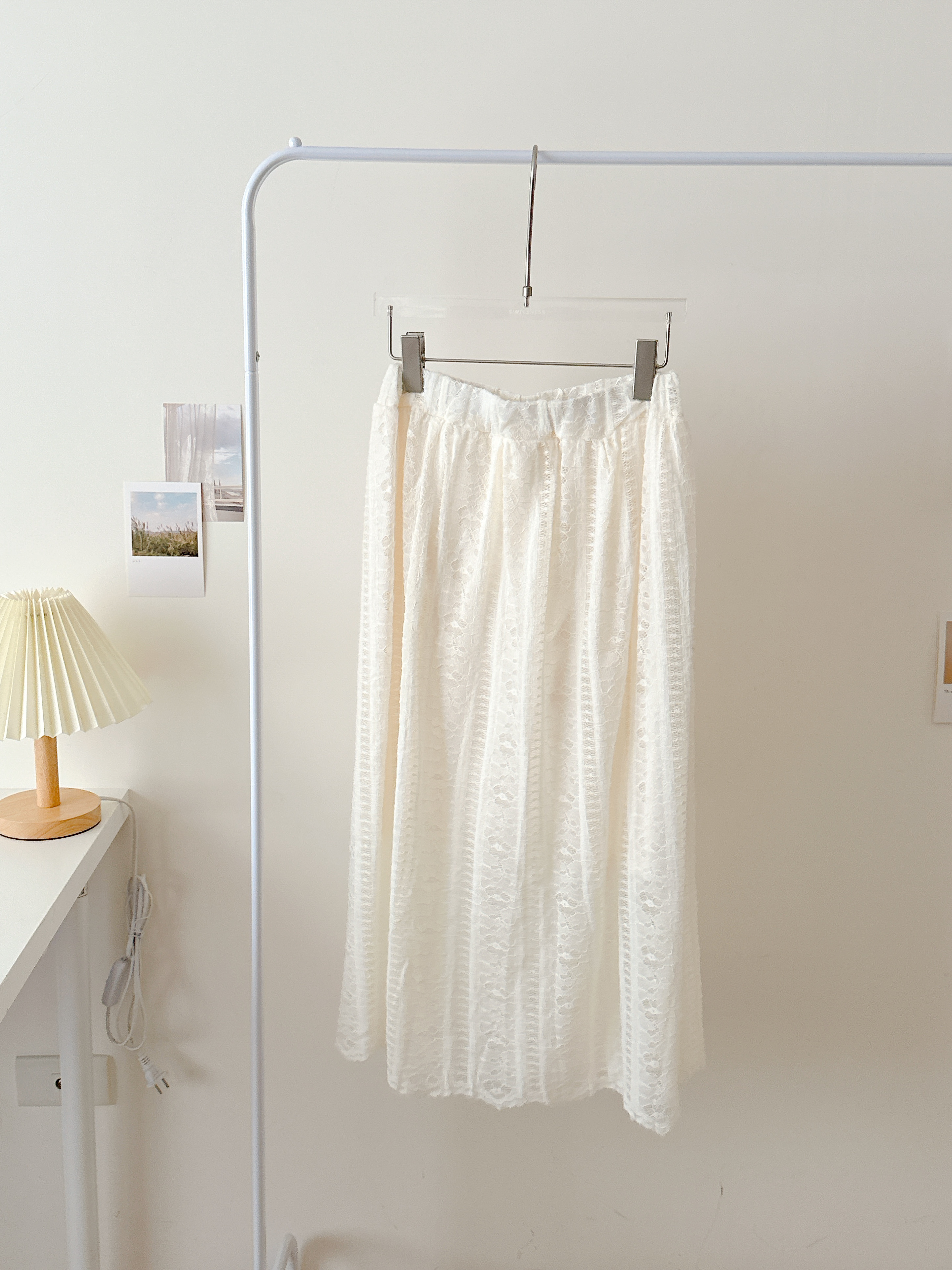 現貨🚚高級感米白日系風壓紋長裙💕