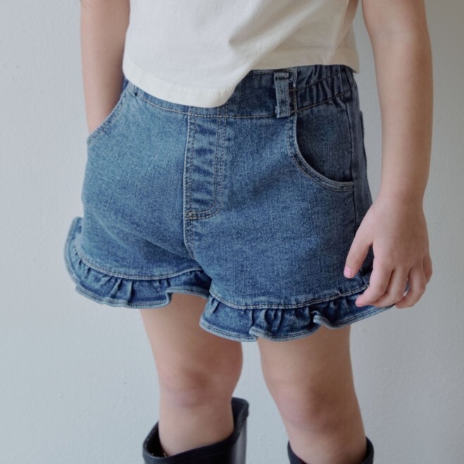 90-140 ANN 荷葉邊牛仔短褲