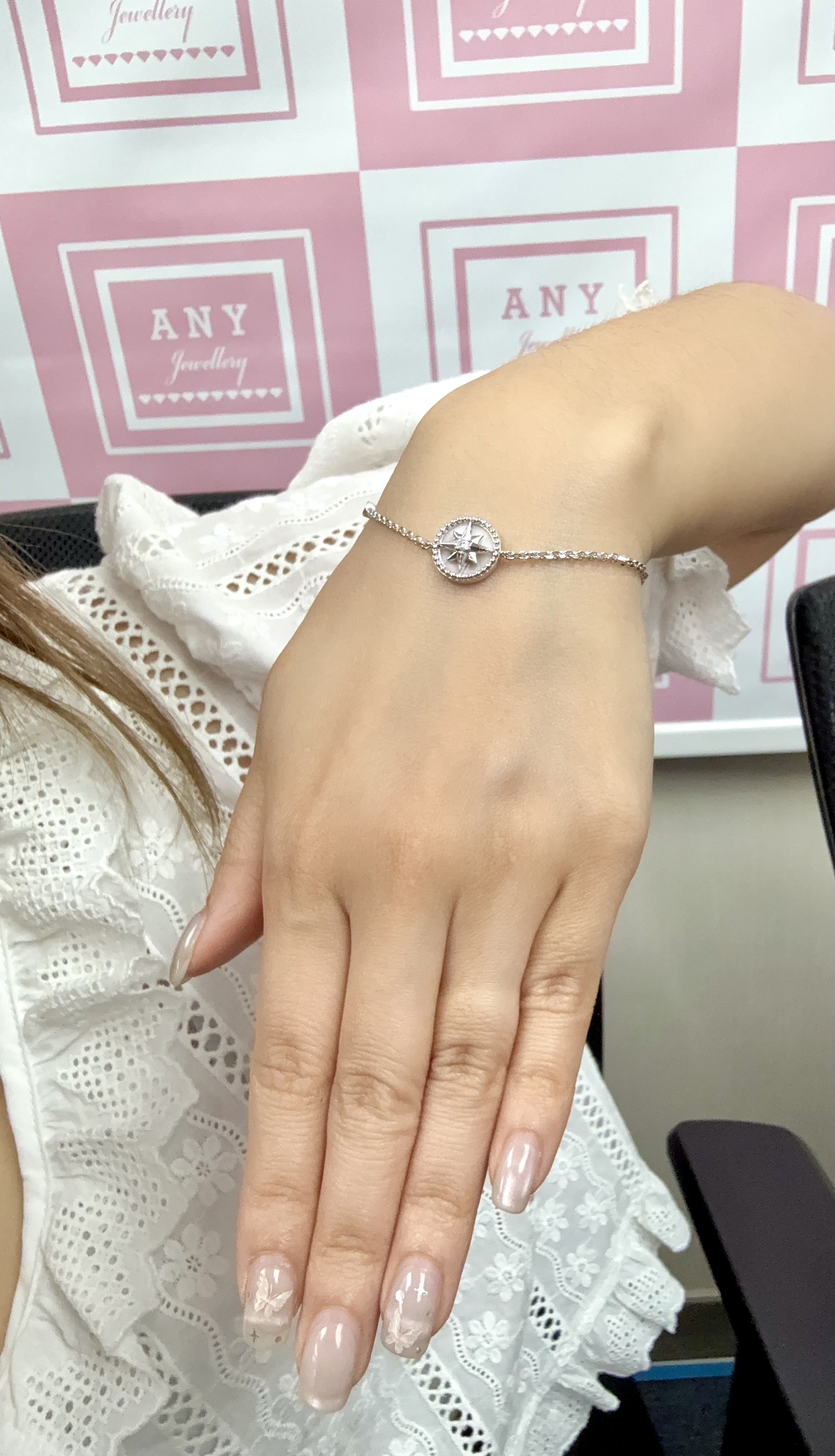 AQ35 B1944 粉紅色貝母 Moonligt Dance Bracelet（莫桑）$398