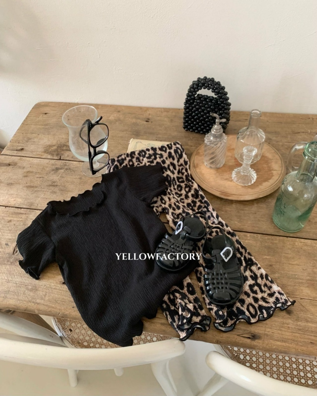 正韓夏Yellowfactory 三色優雅紋理捲邊上衣