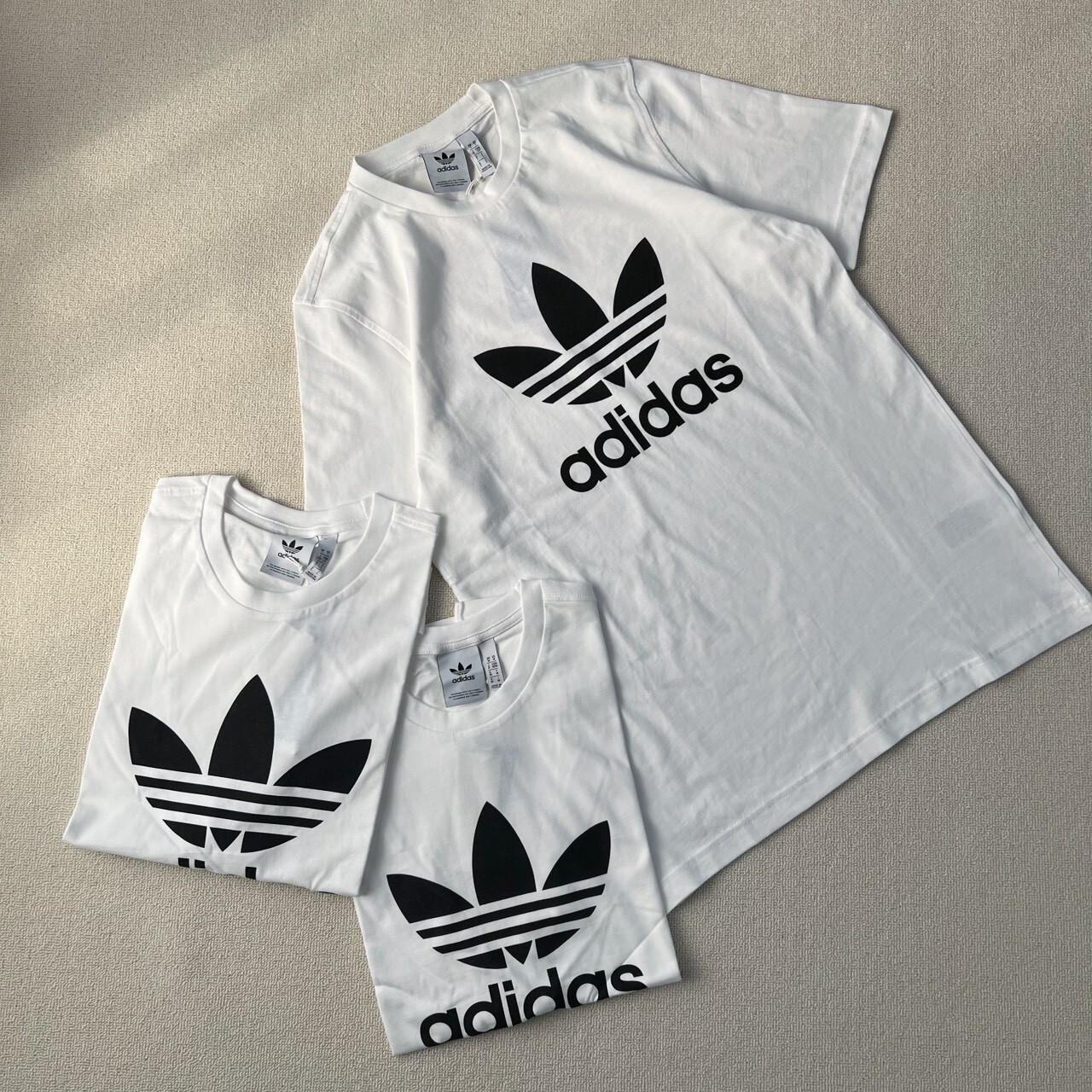Adidas短袖