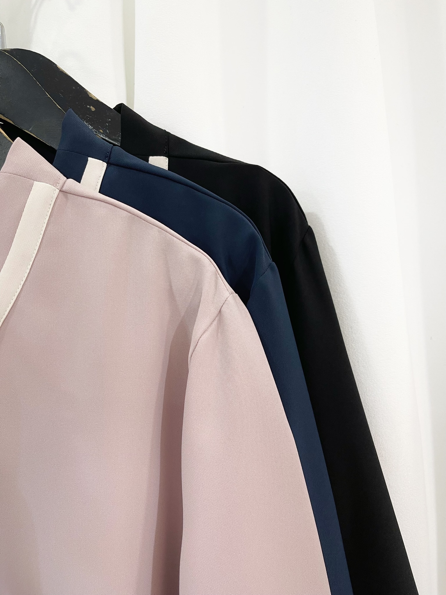 撞色領七分袖上衣