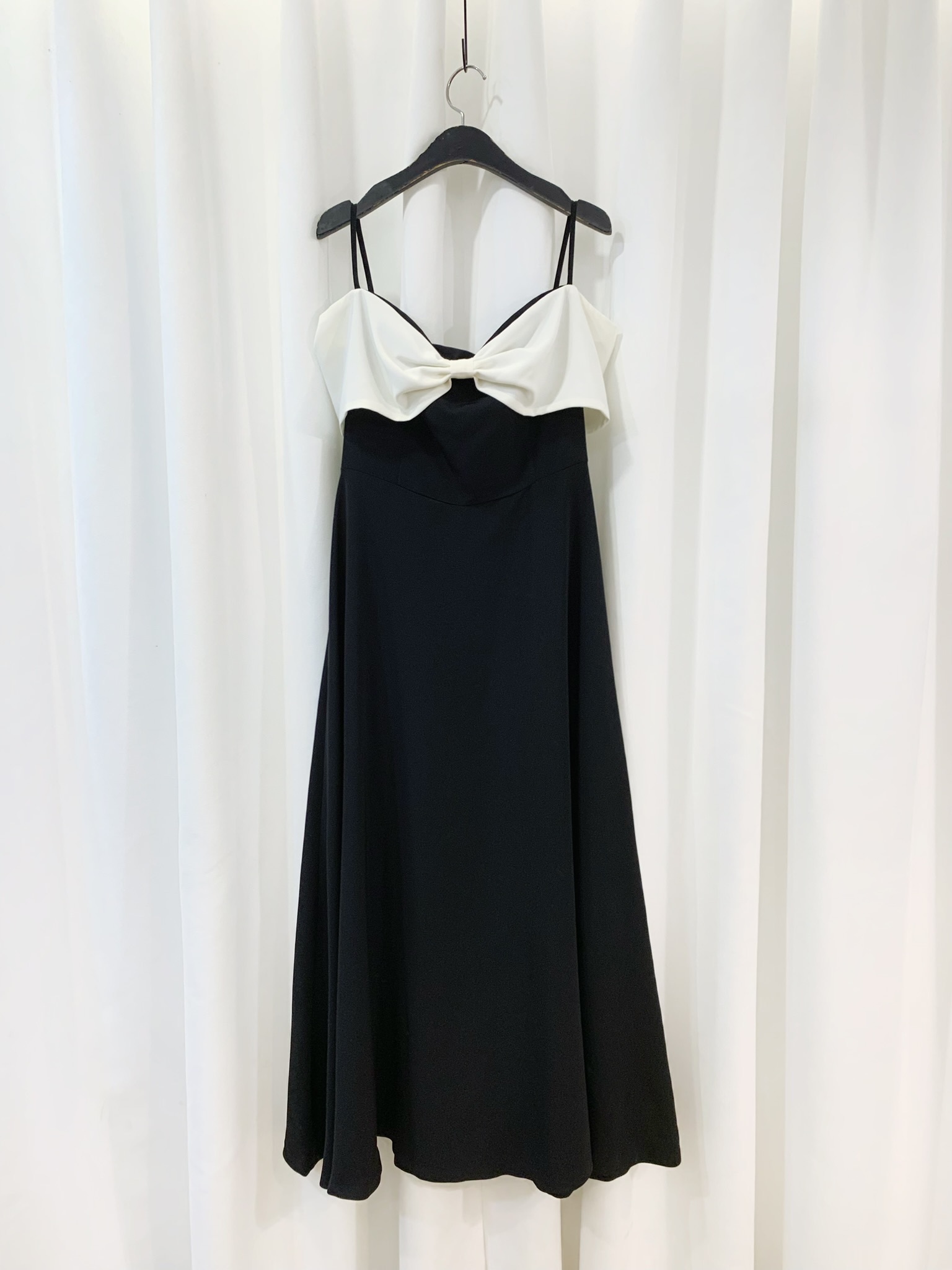 撞色蝴蝶結細肩帶傘洋